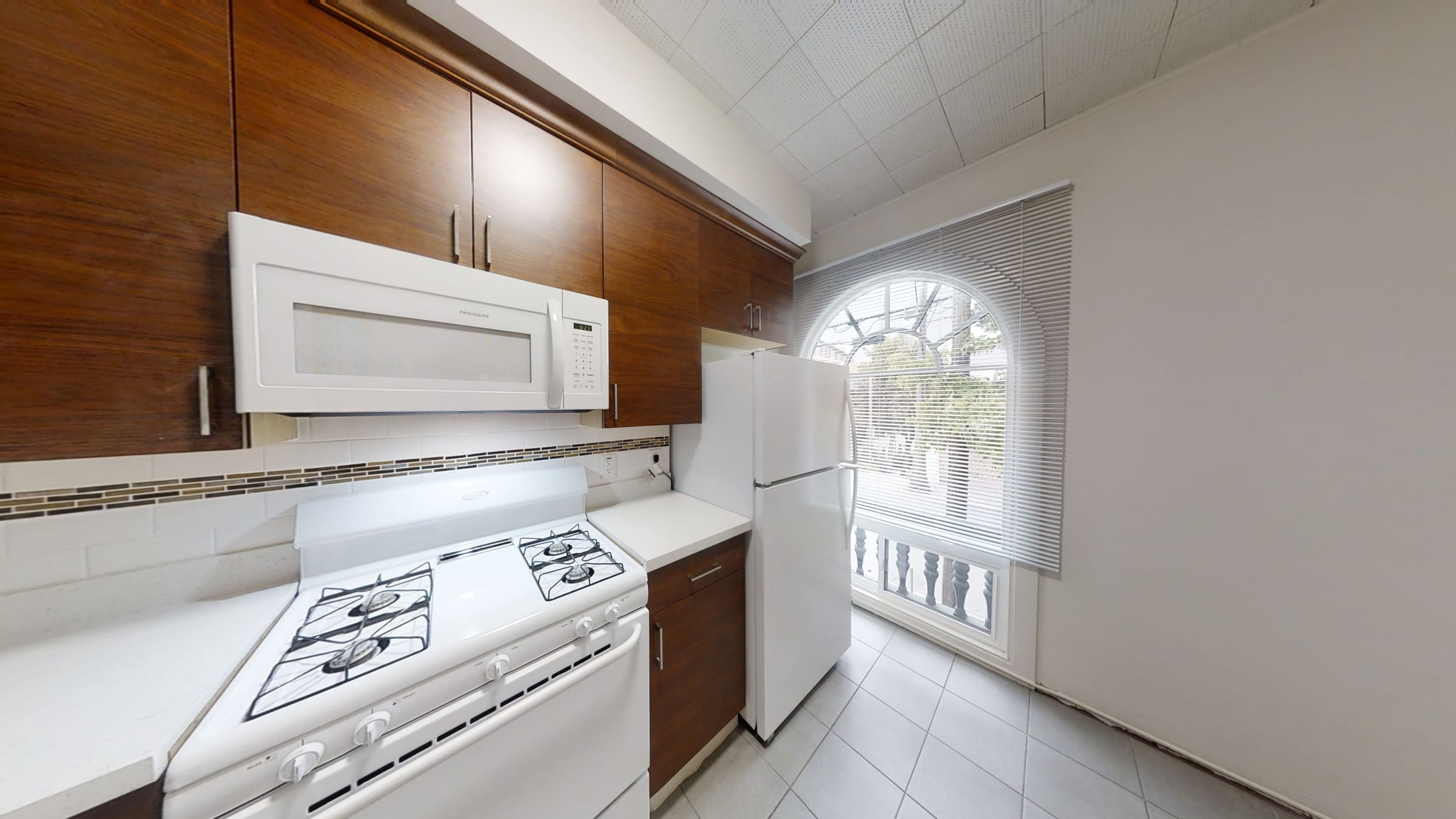 1799 Euclid Ave #1 — photo 2