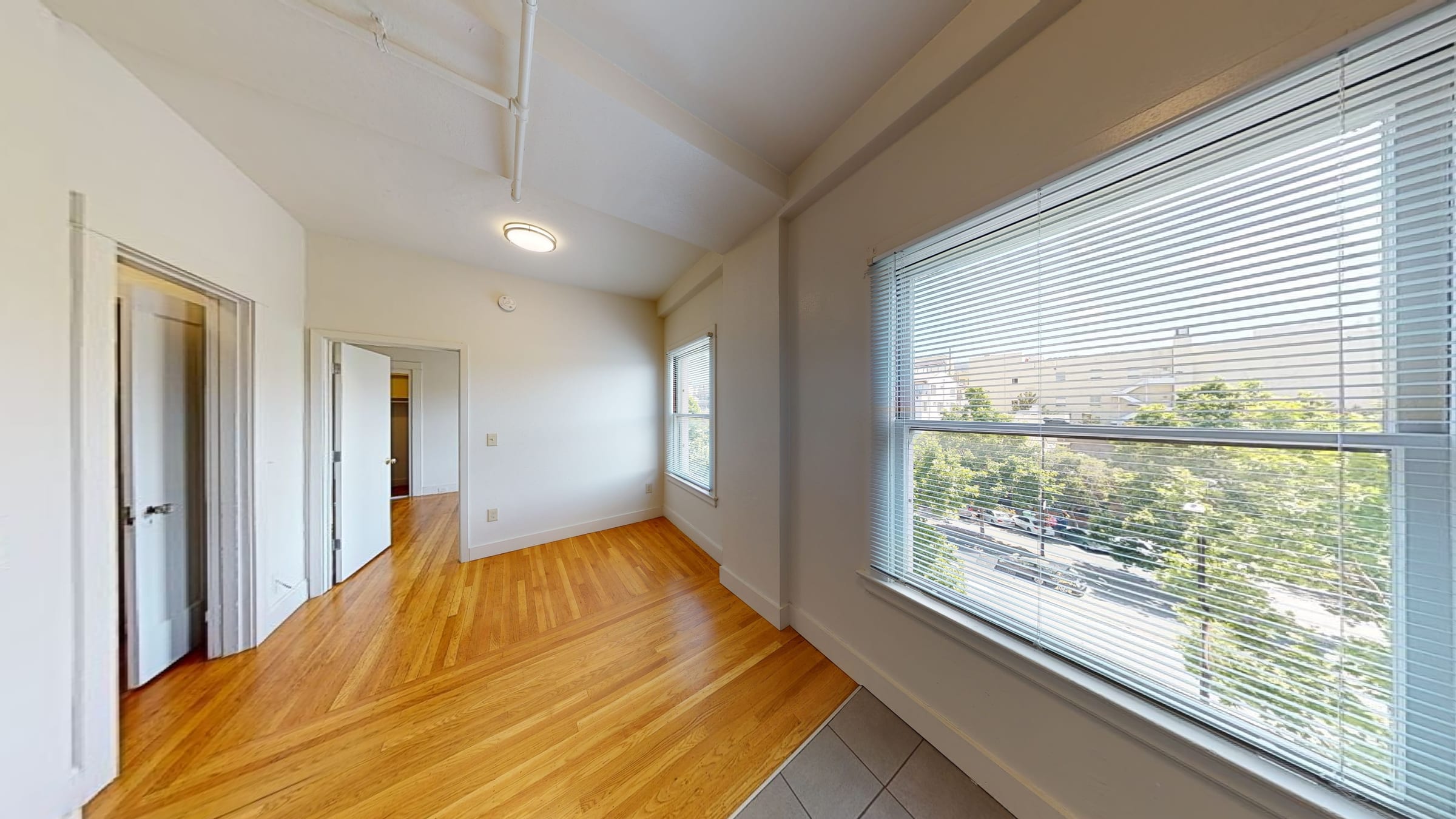 2322 Shattuck Ave #404 — photo 4