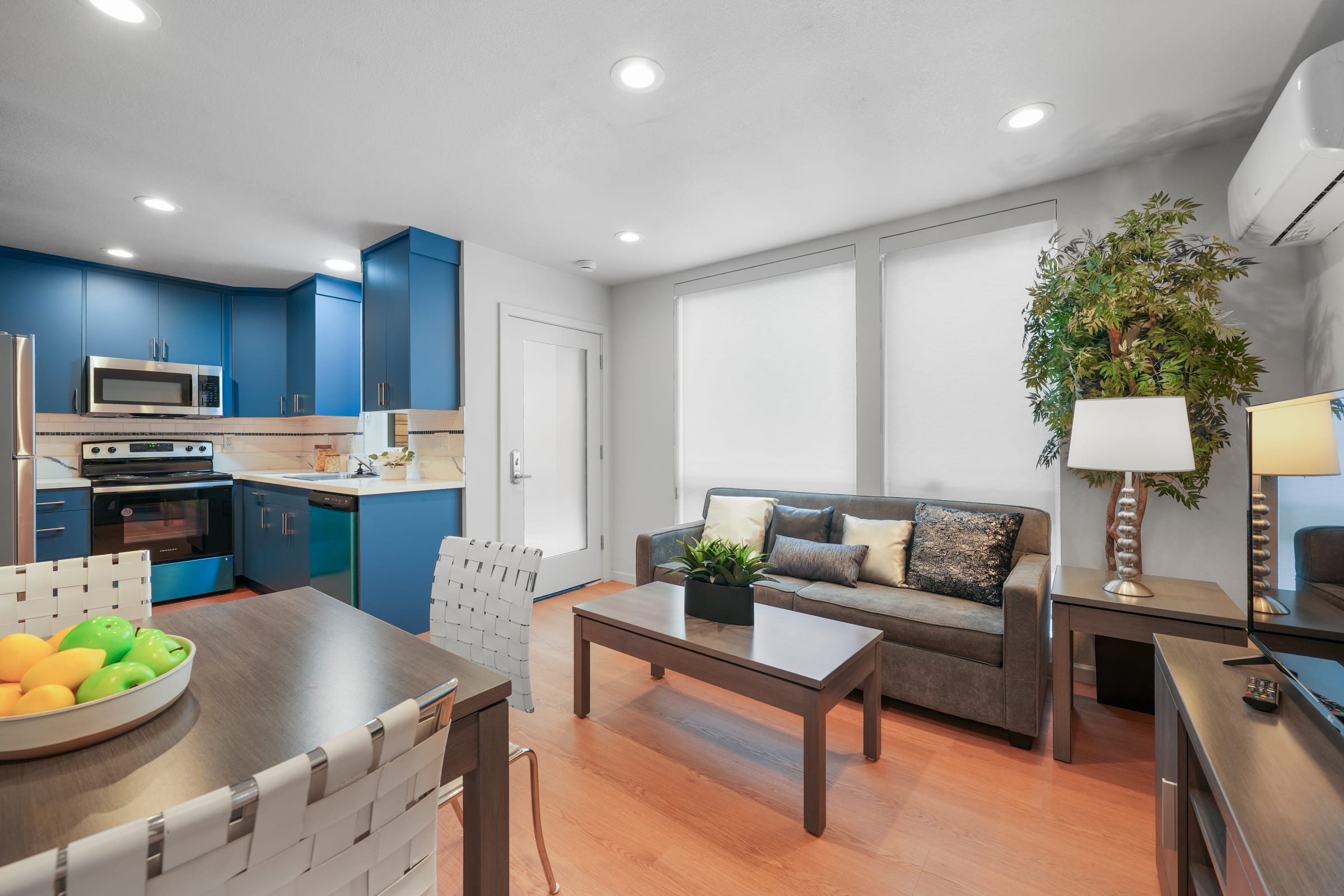 2021 Channing Way #A — photo 7