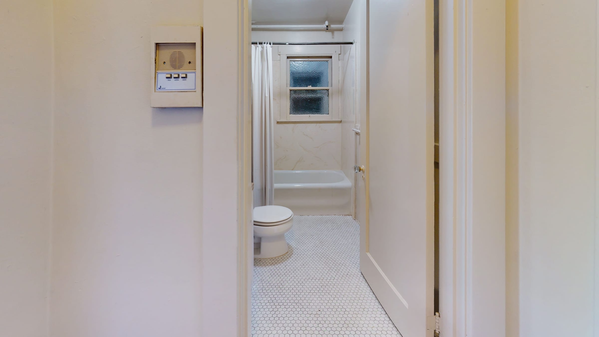 2322 Shattuck Ave. #204 — photo 9