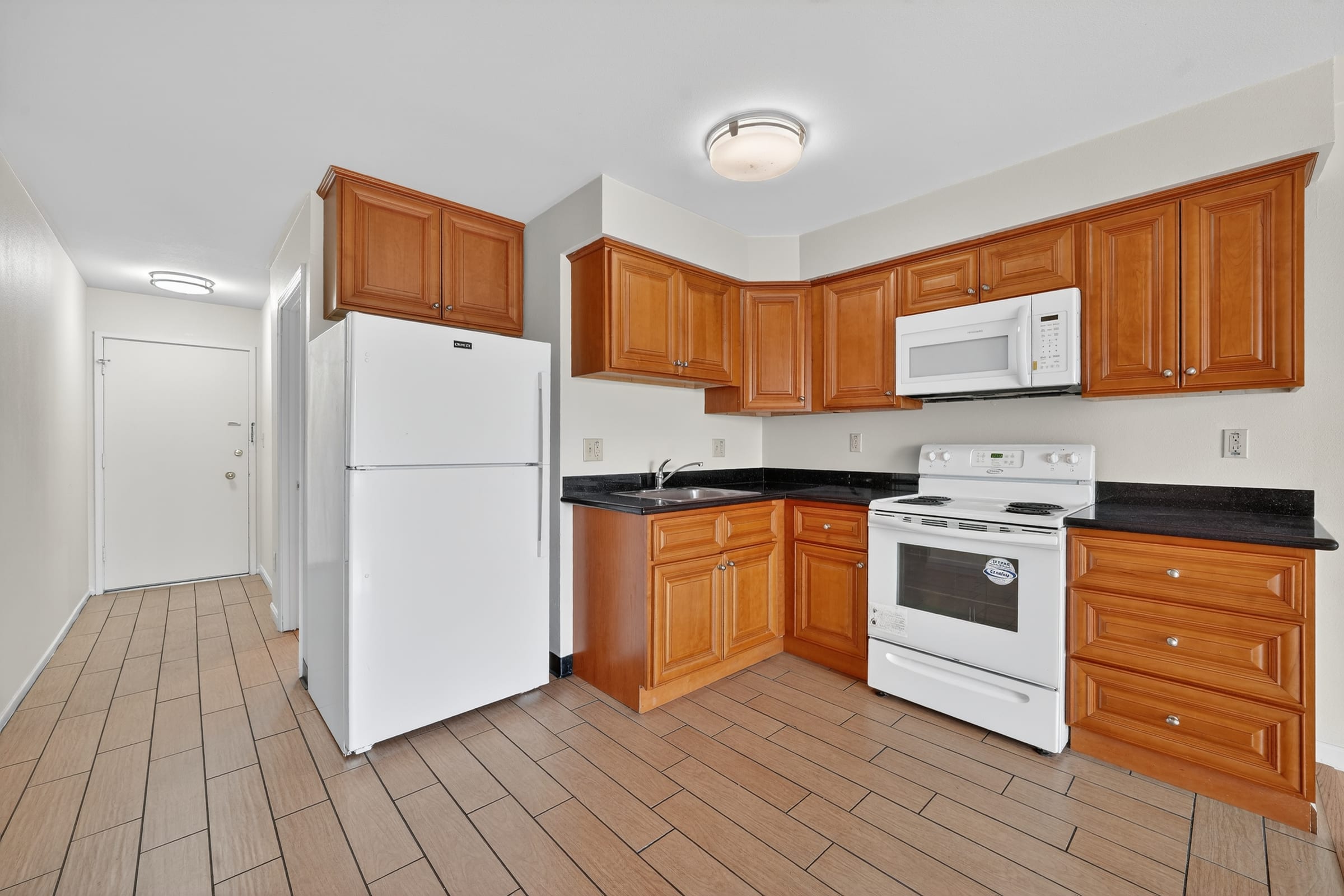 2511 Parker St #205 — photo 6