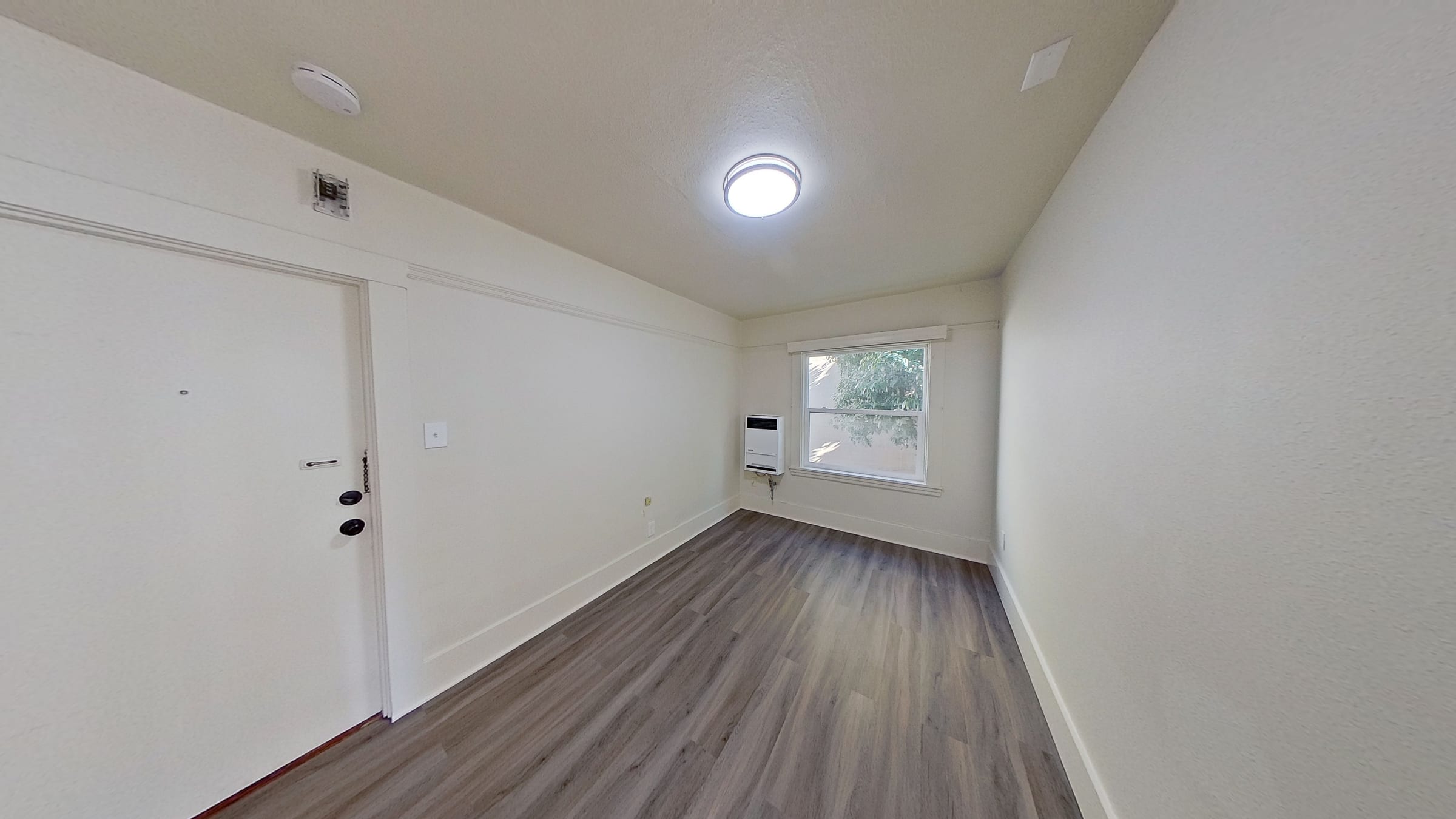 2030 Bancroft #4 — photo 8