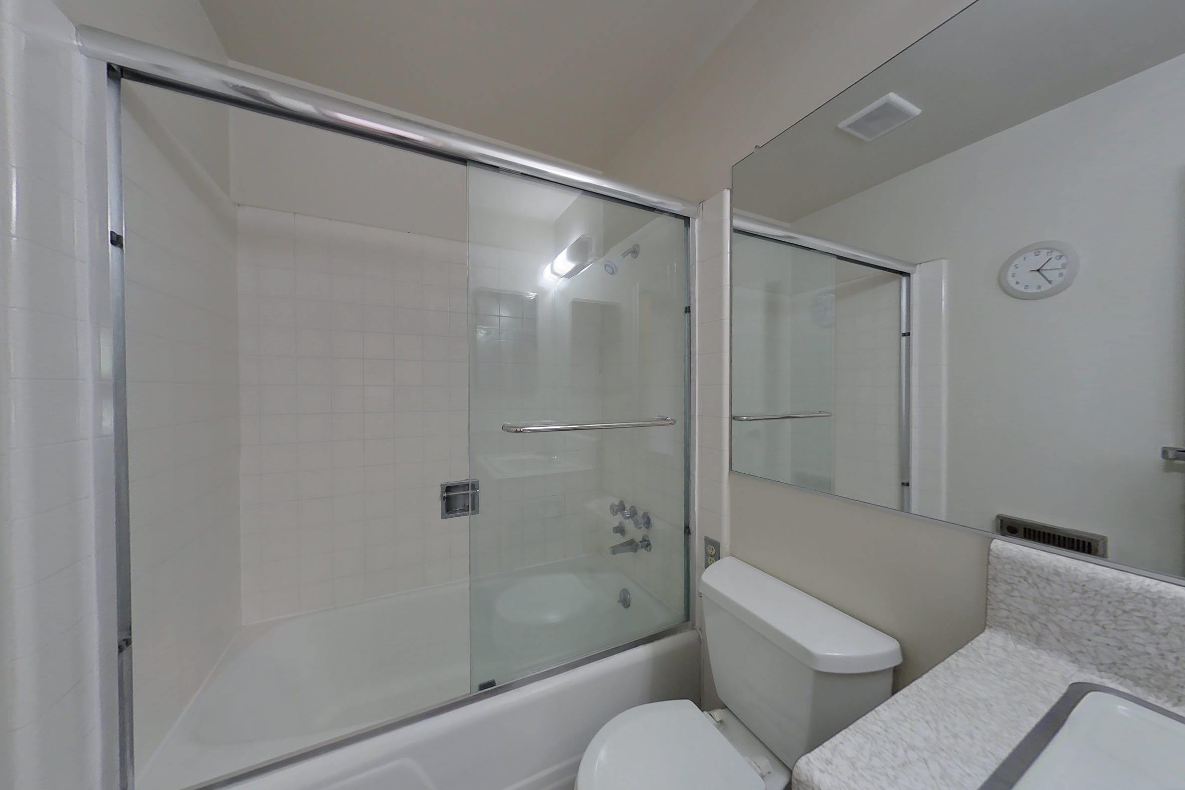 2610 Regent St. #301 — photo 8