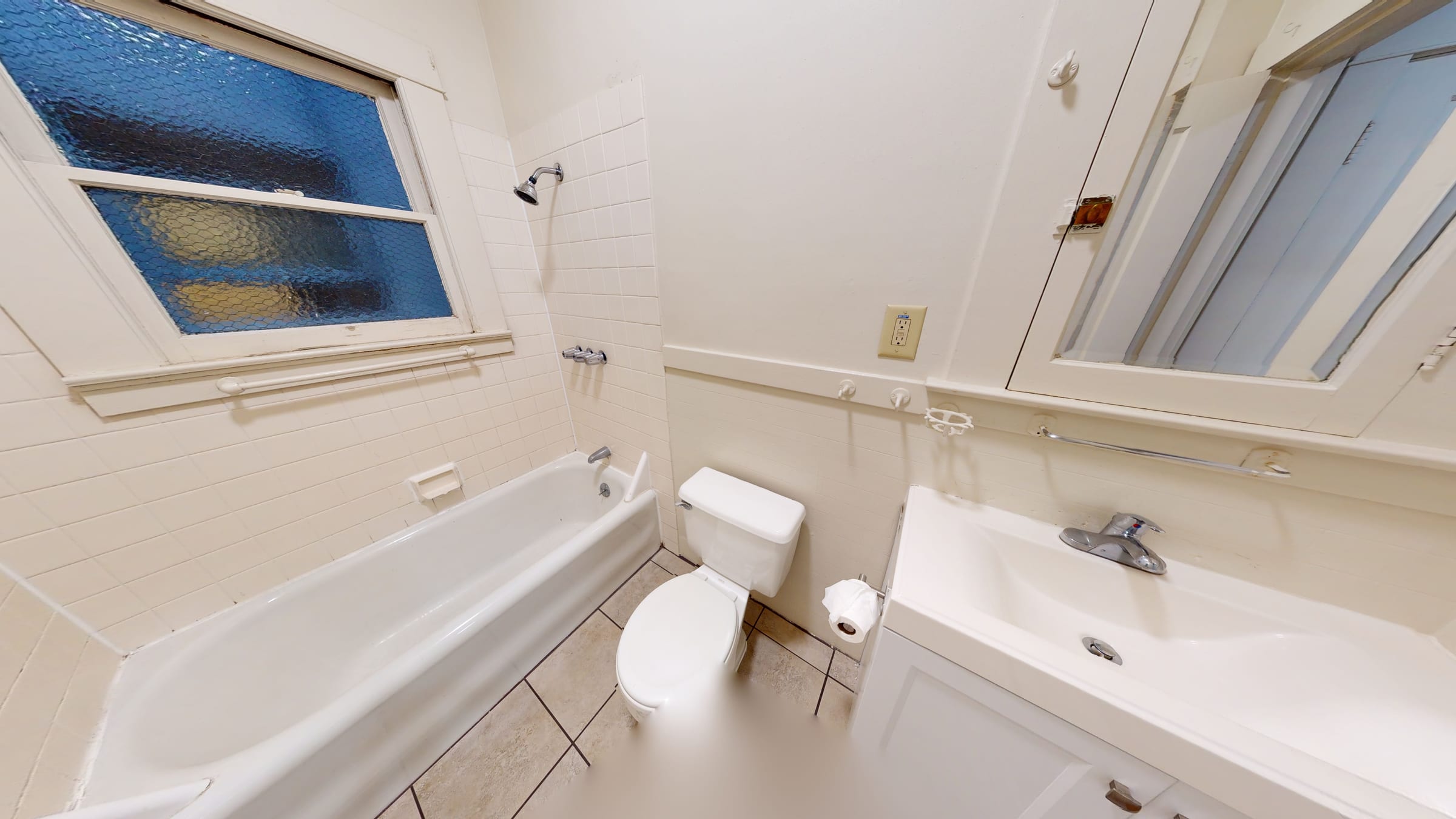 2322 Shattuck Ave #202 — photo 6