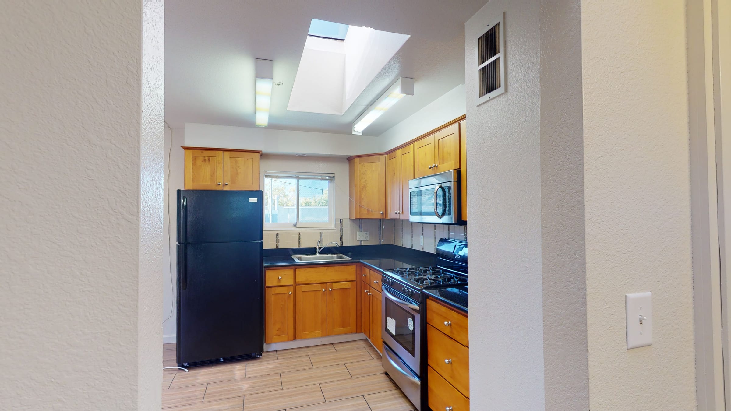 3111 Telegraph Ave #E — photo 2