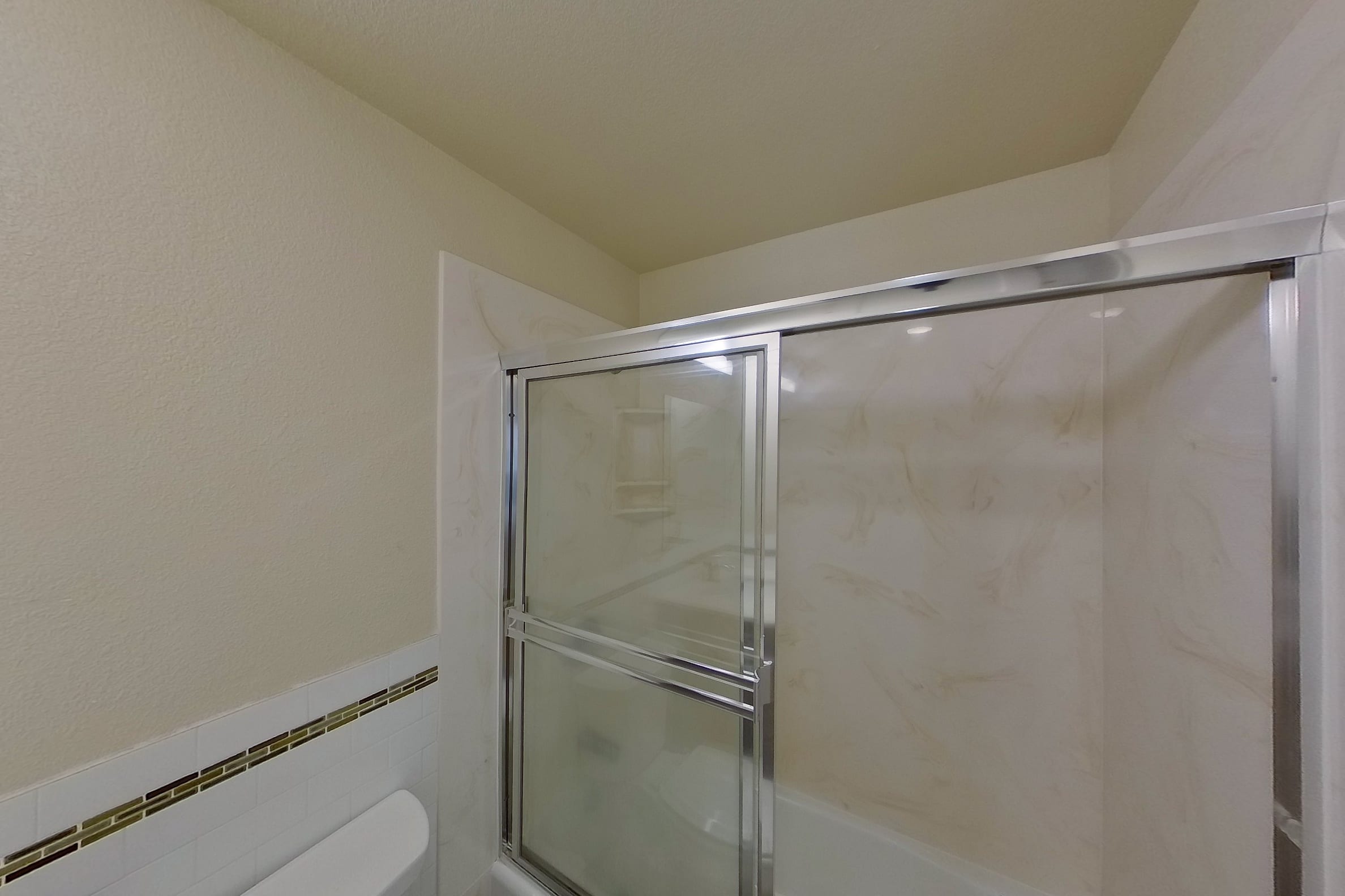 2543 Piedmont Ave #1 — photo 6