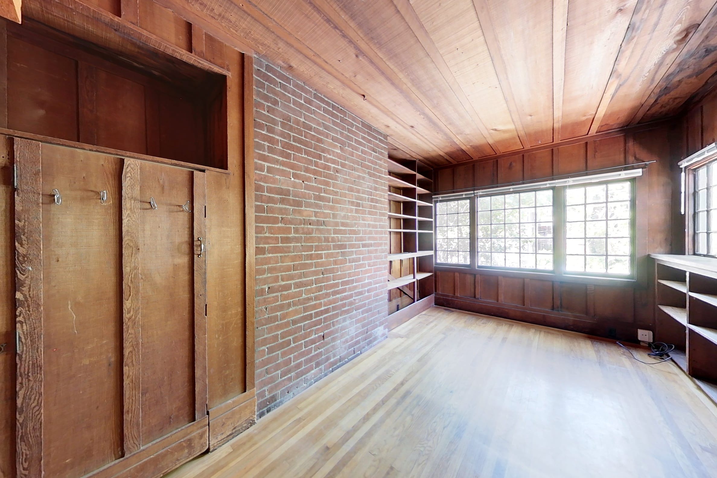 2553 Benvenue Ave #House — photo 3