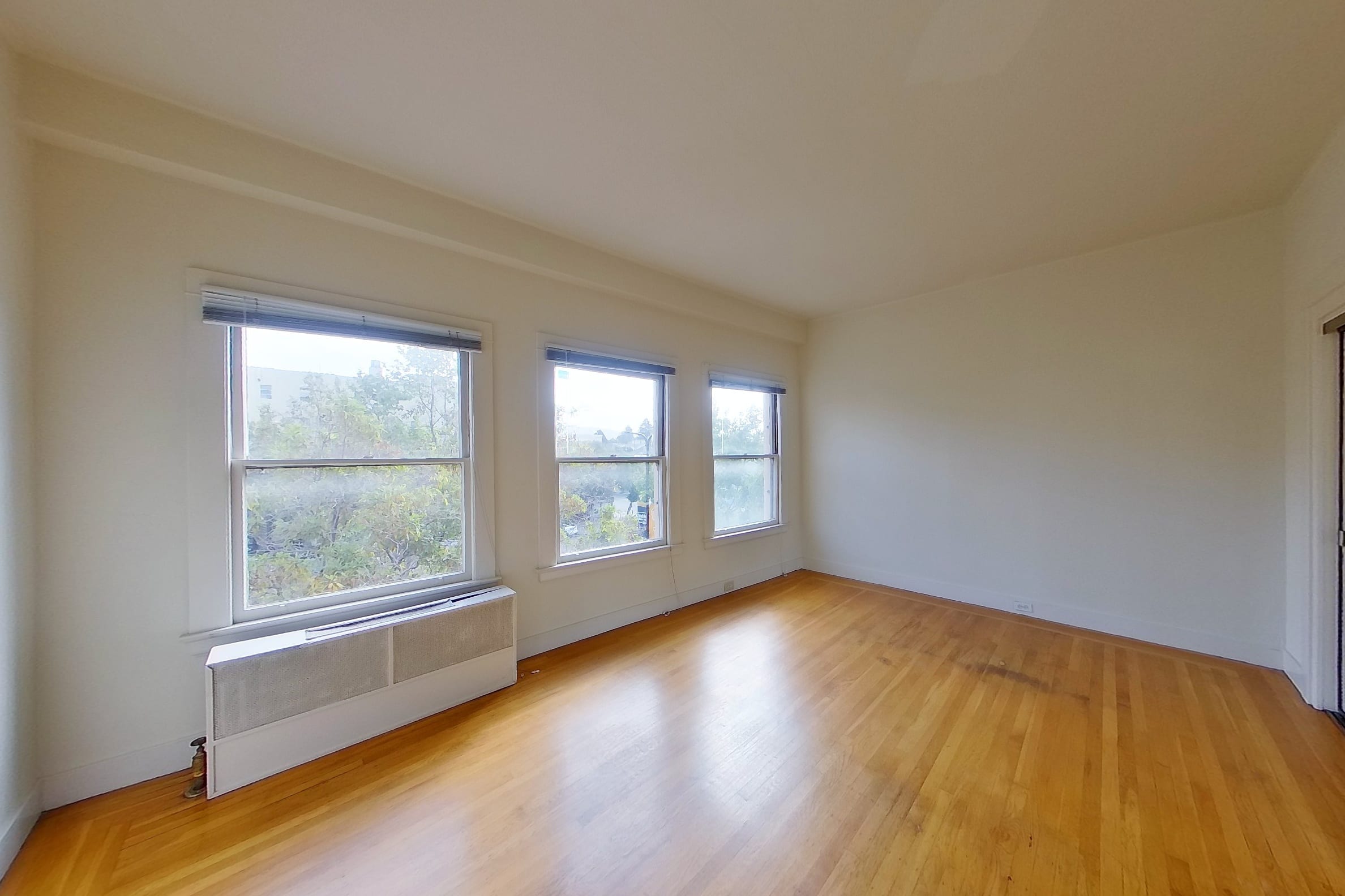 2322 Shattuck Ave #303 — photo 6