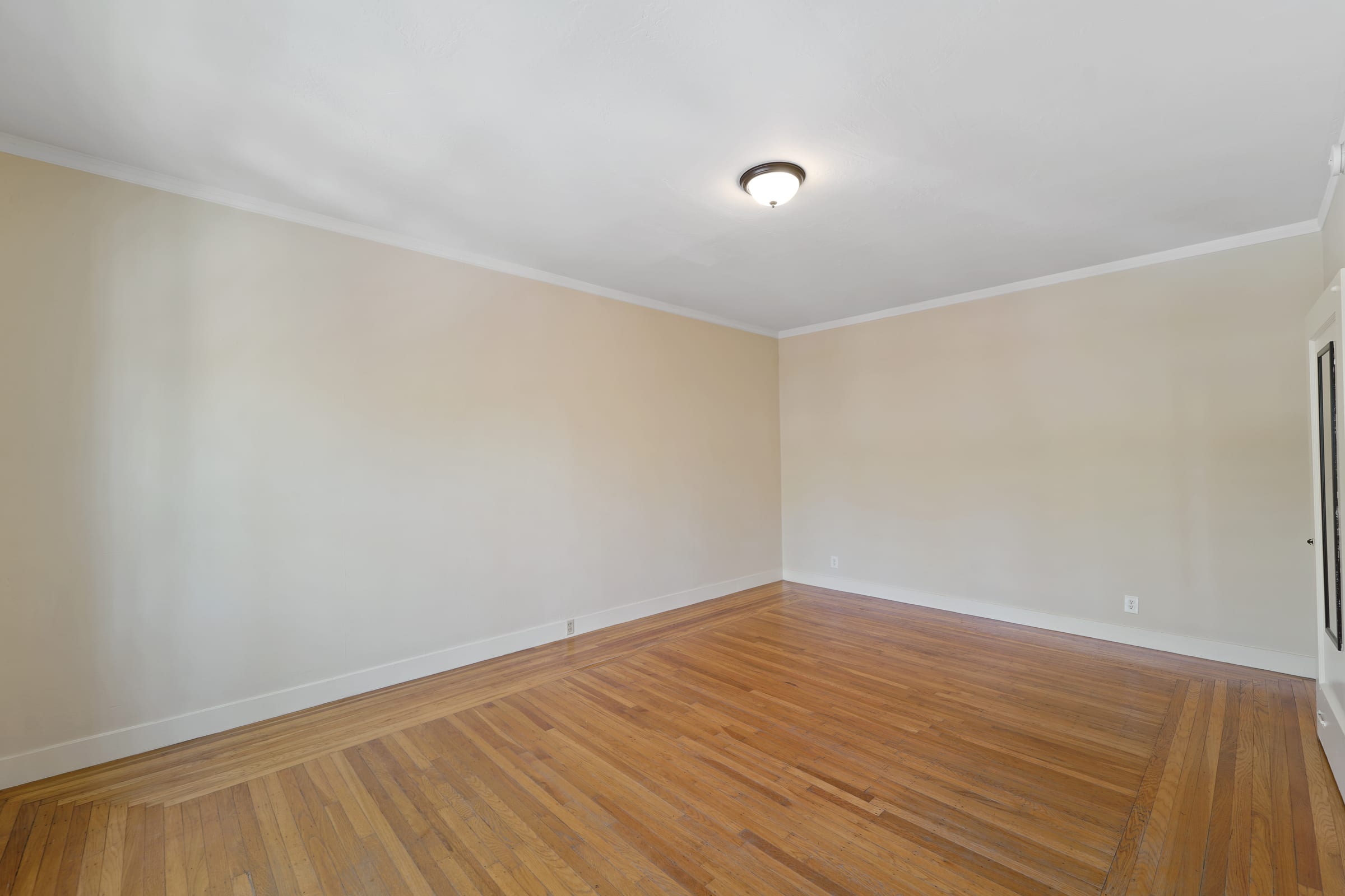 1799 Euclid Ave #17 — photo 4