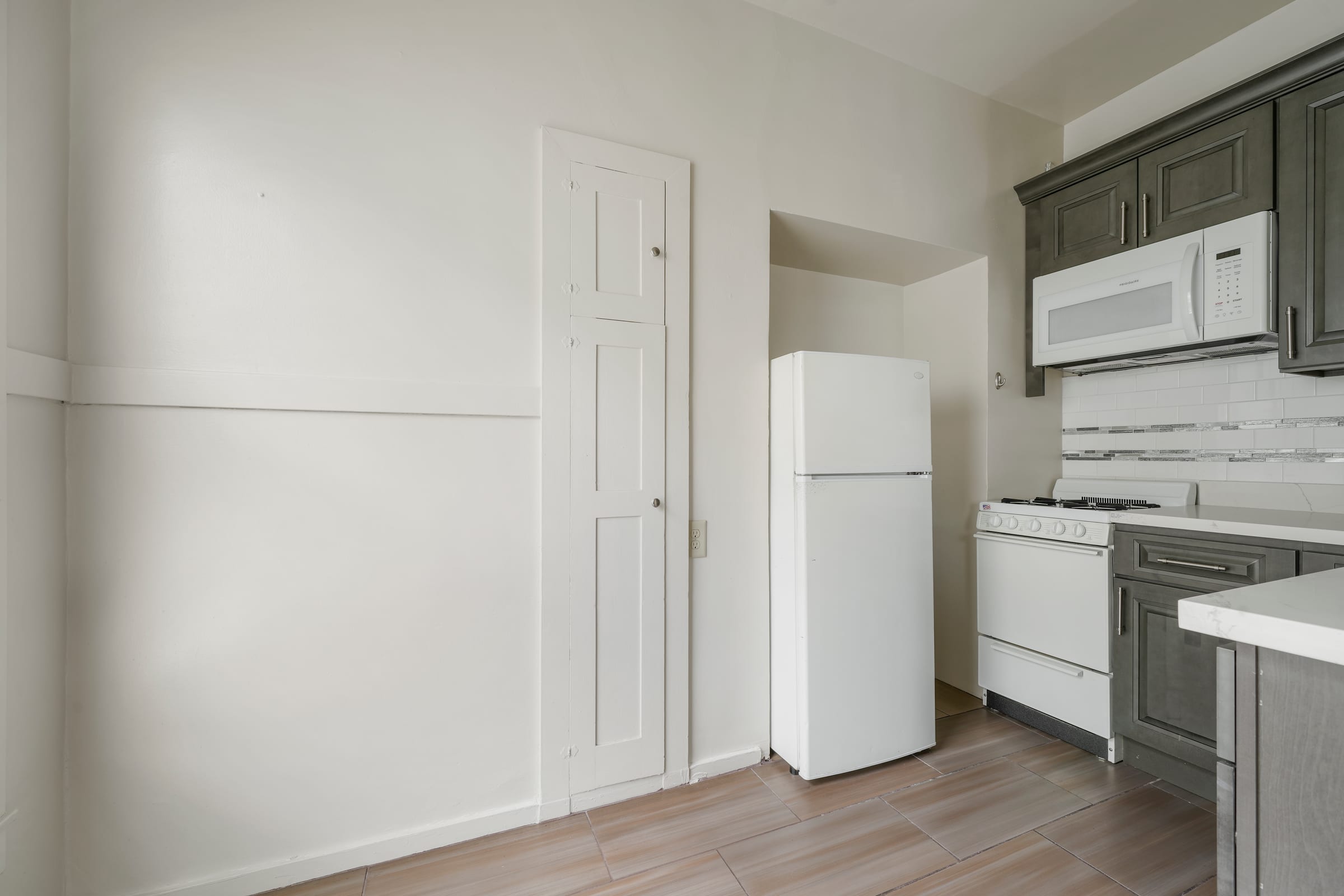2817 College Ave #3 — photo 8