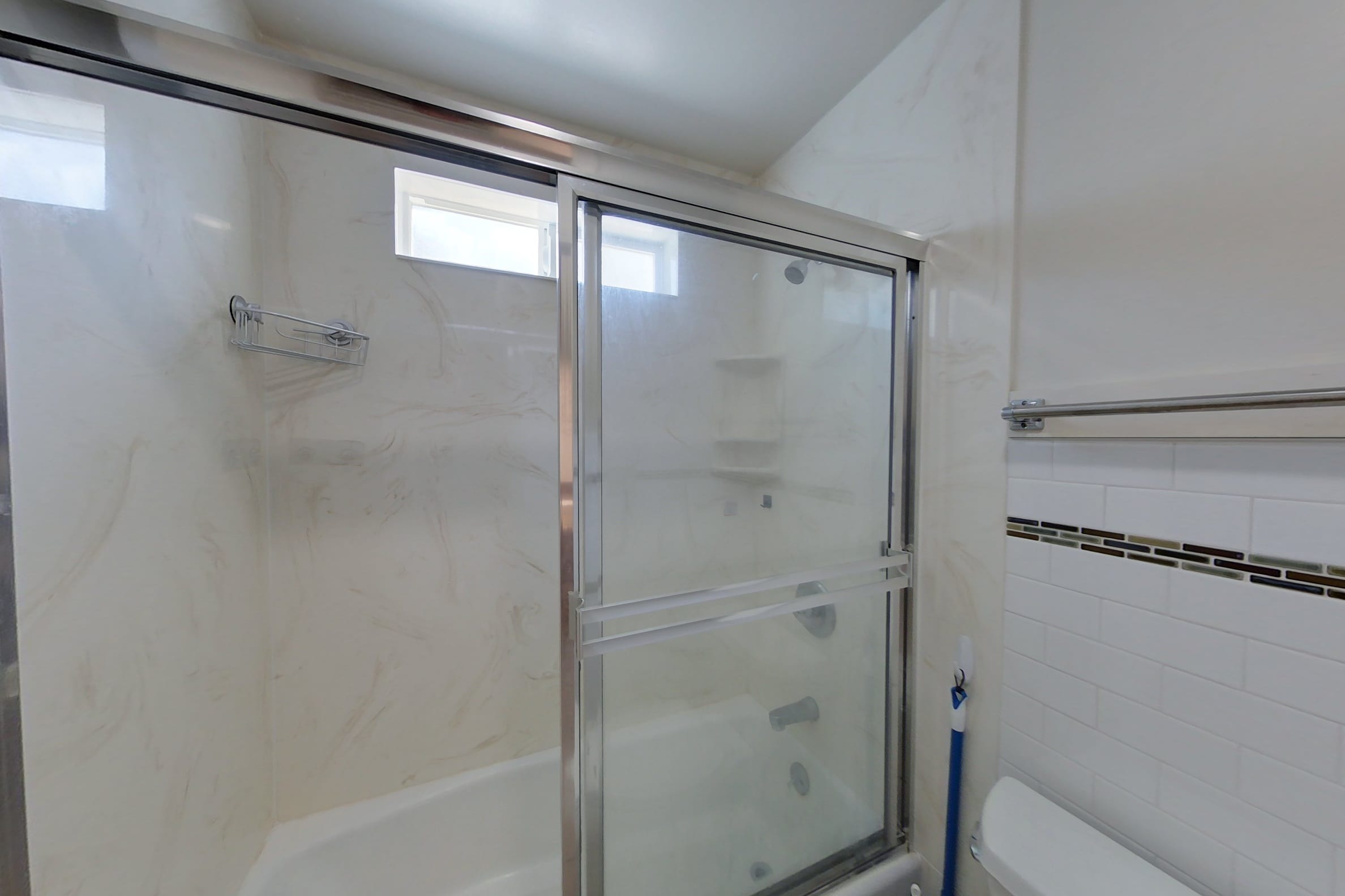 2541 Piedmont Ave #C — photo 17