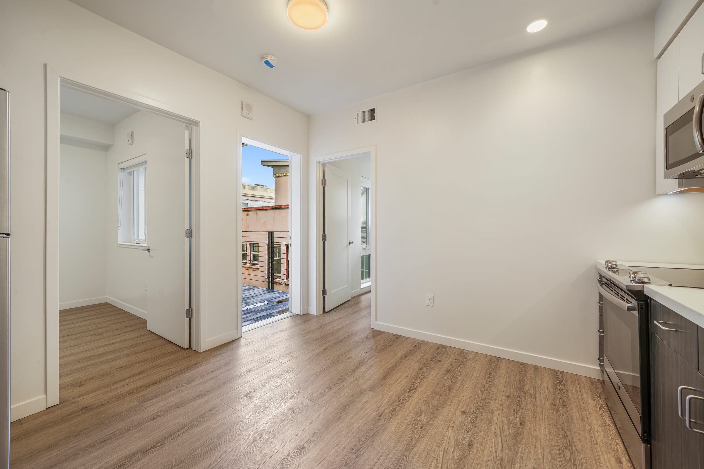 2124 Bancroft Way #402 — photo 3