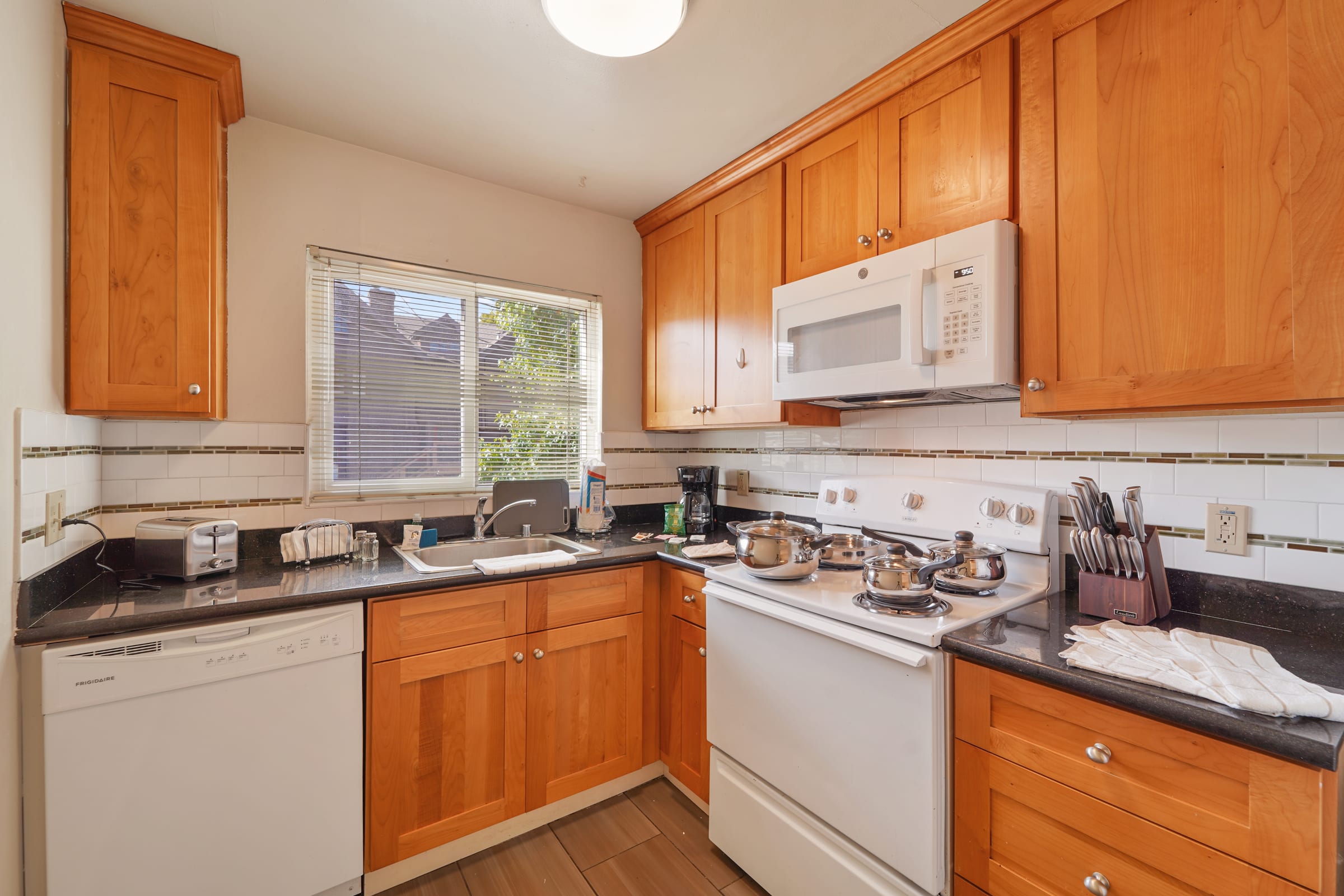 2546 Warring St #3 — photo 10