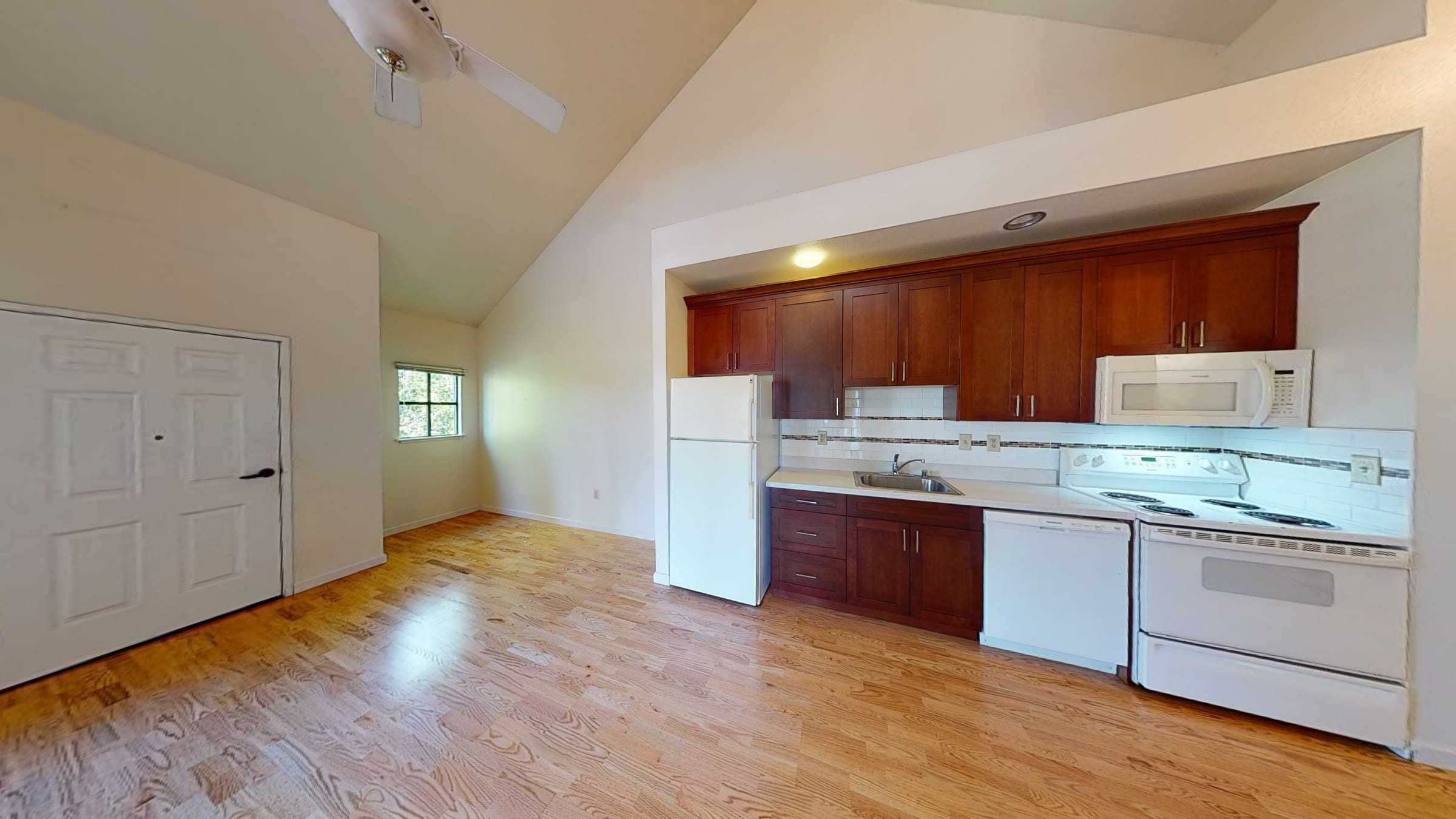 2616 Telegraph Ave #401 — photo 3