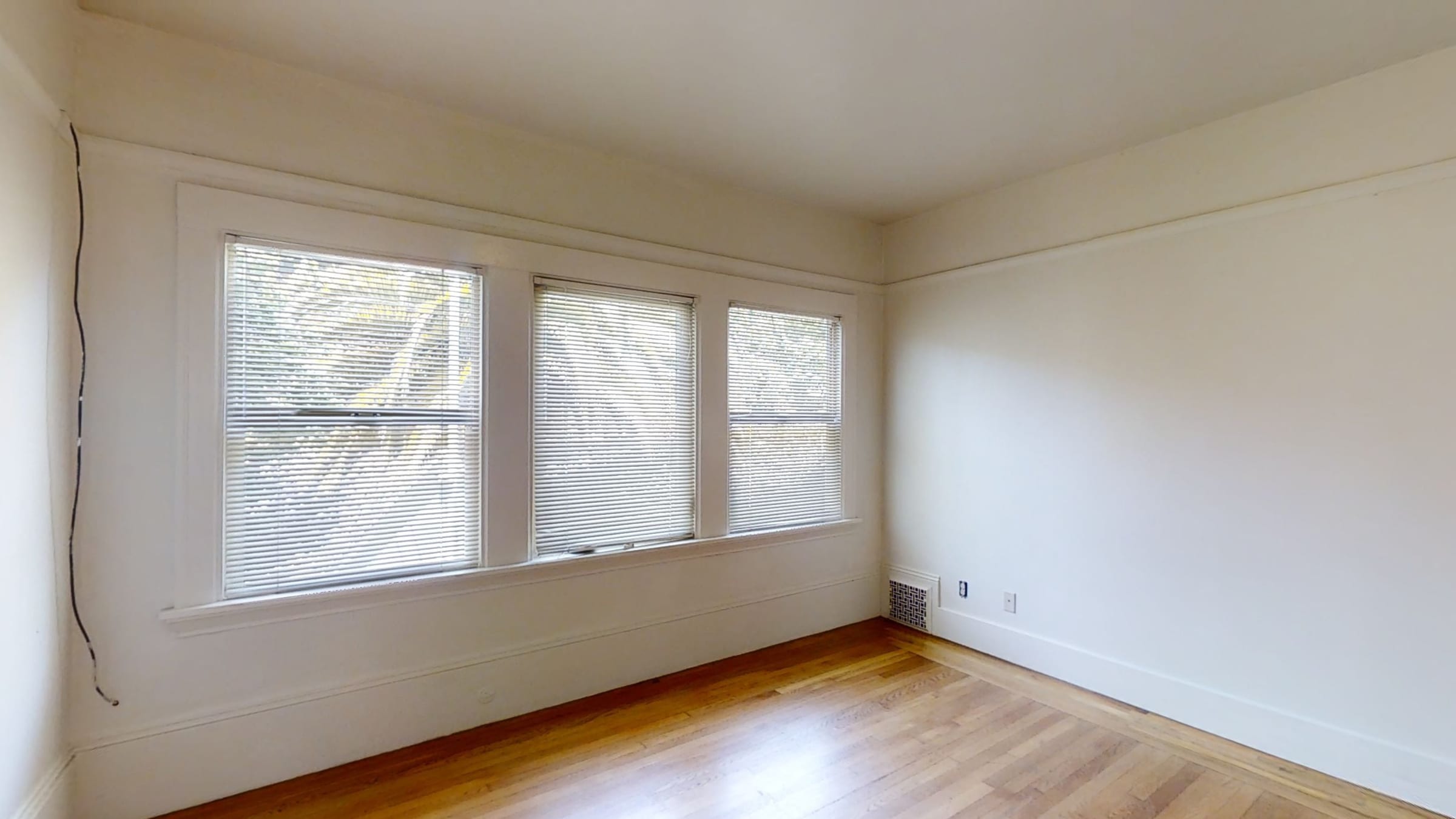 2817 Hillegass Ave — photo 10