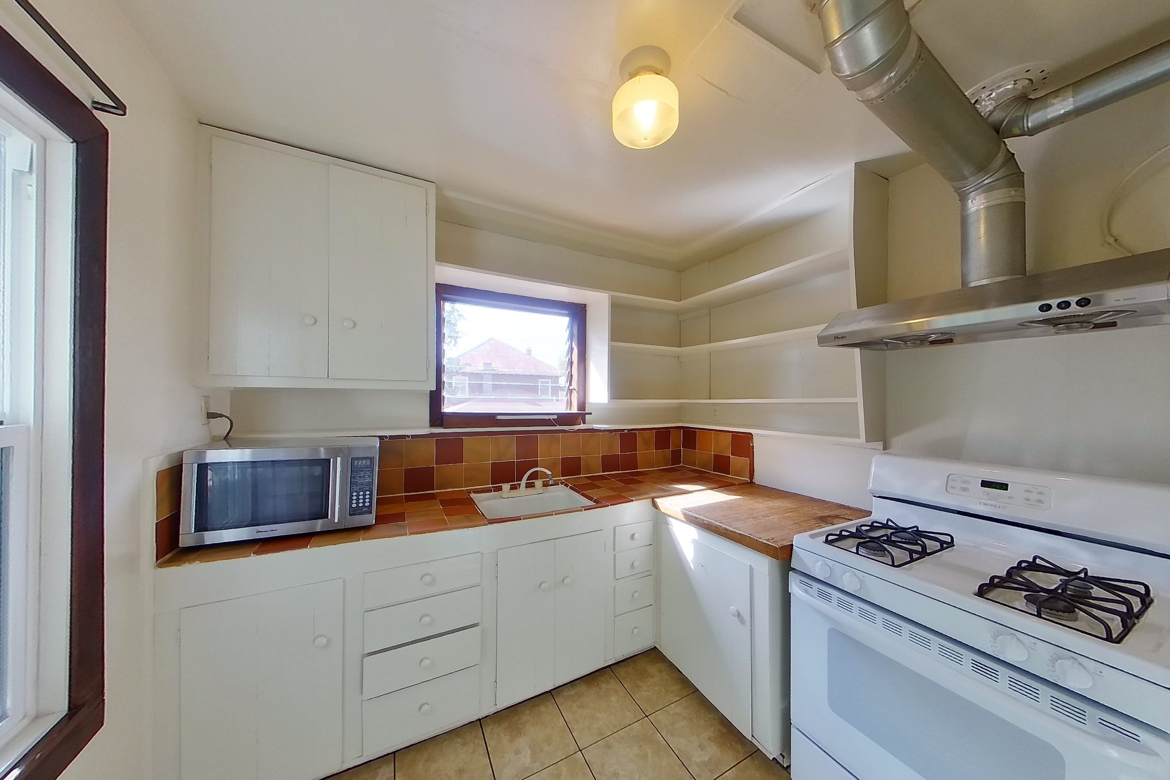 2730 Benvenue Ave #A — photo 2