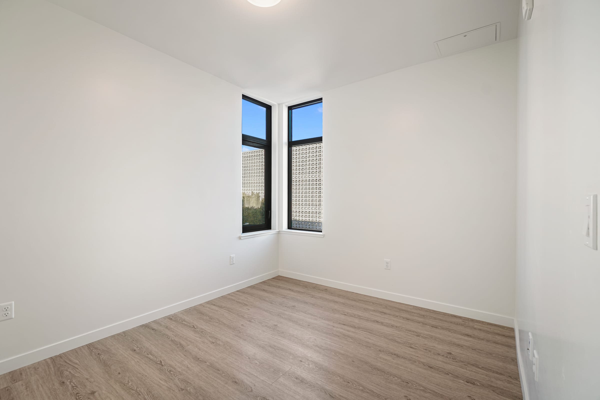 2124 Bancroft Way #401-D5 — photo 9