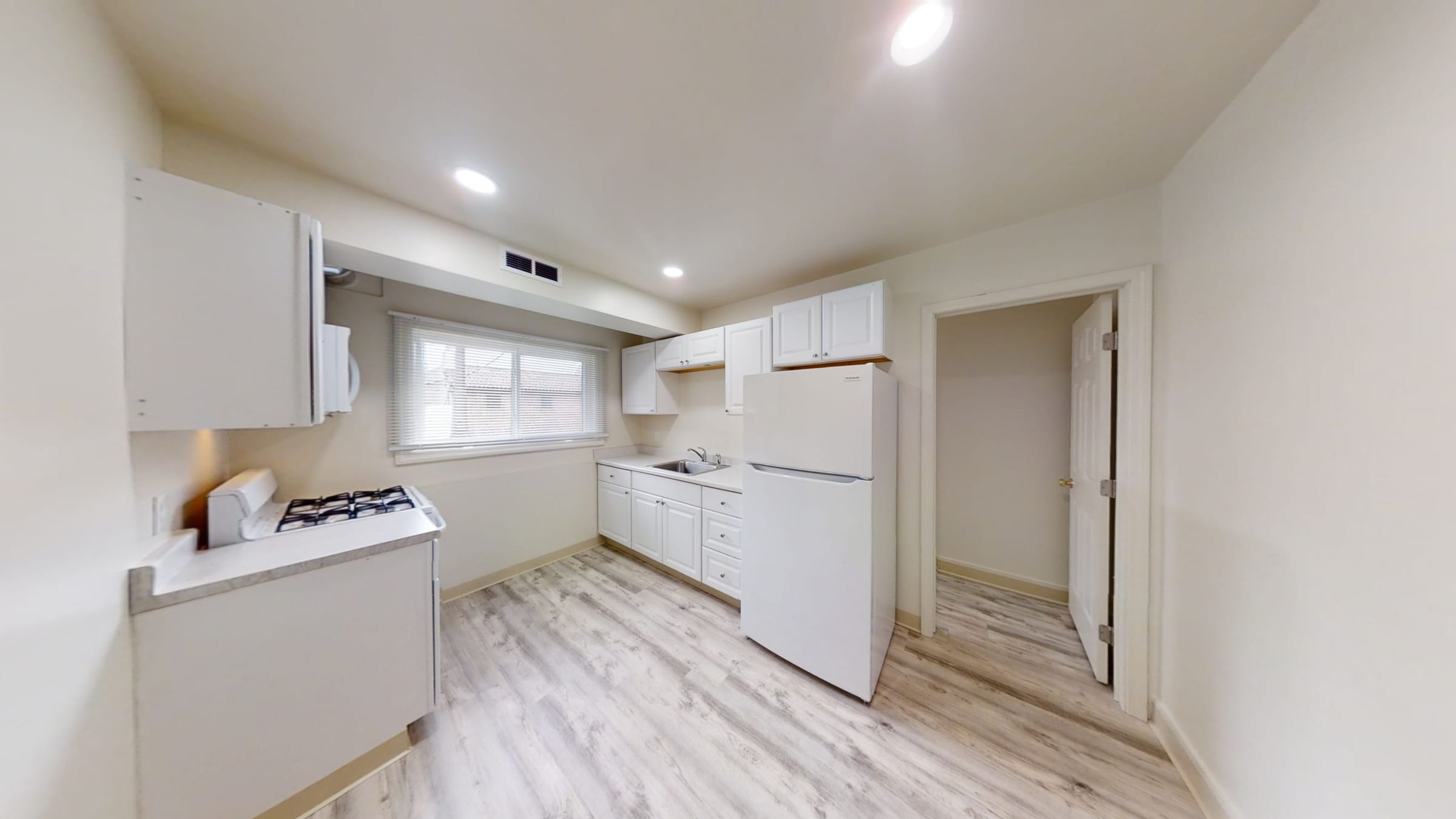 1799 Euclid Ave #30