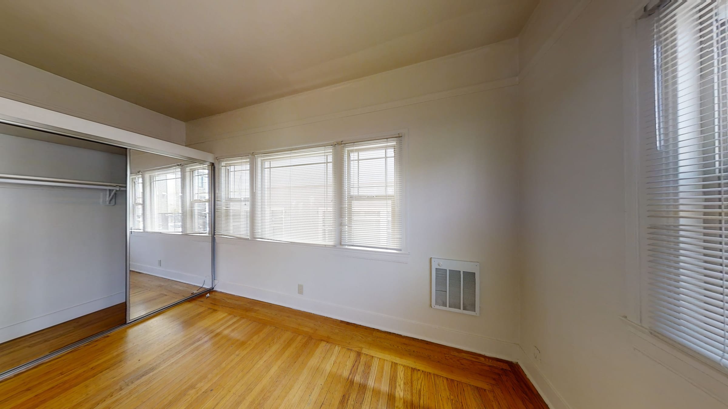 2460 Parker st #4 — photo 12