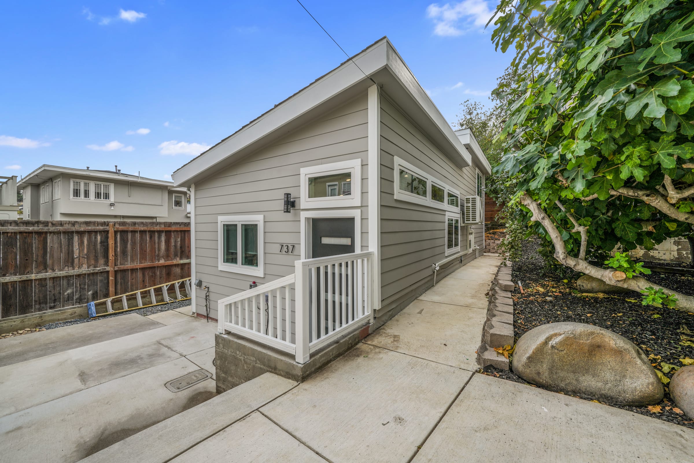 737 Jean St. — photo 16