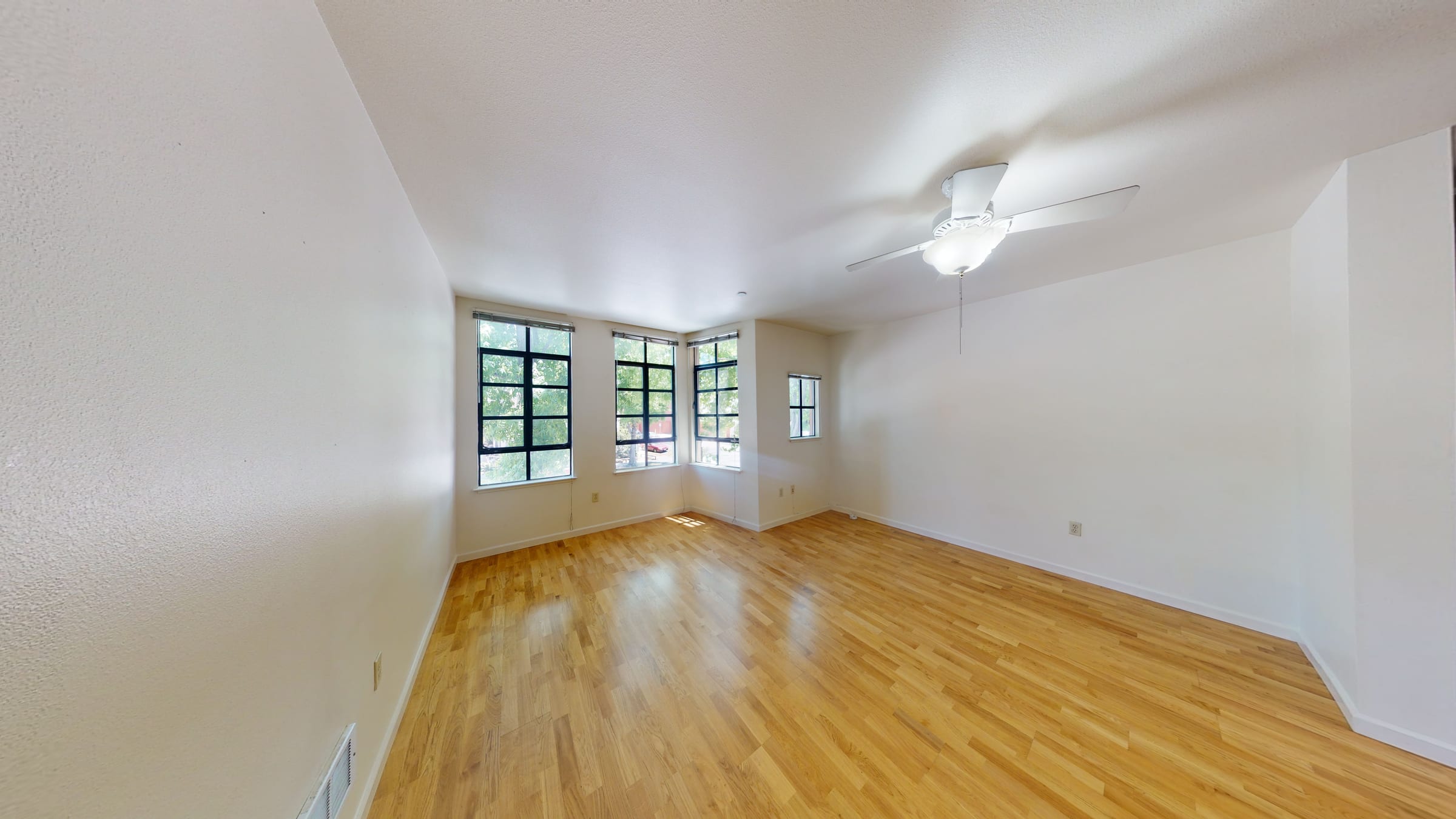 2616 Telegraph Ave #201 — photo 7