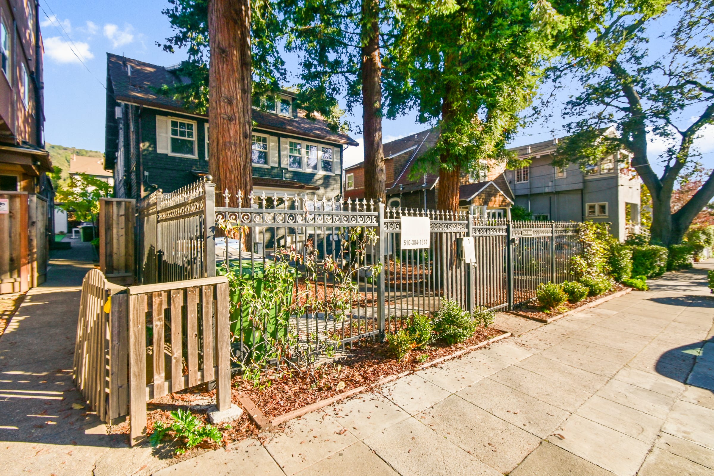 2542 Piedmont Ave — photo 2