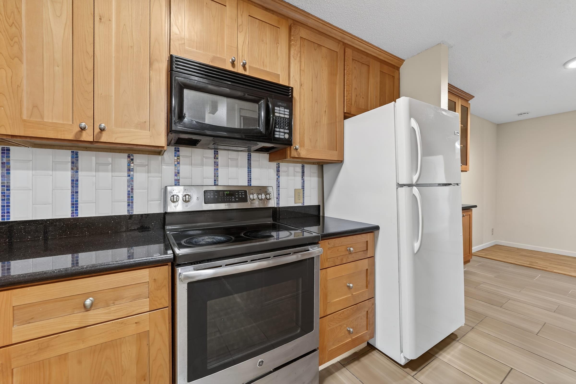 2511 Parker St #1 — photo 2