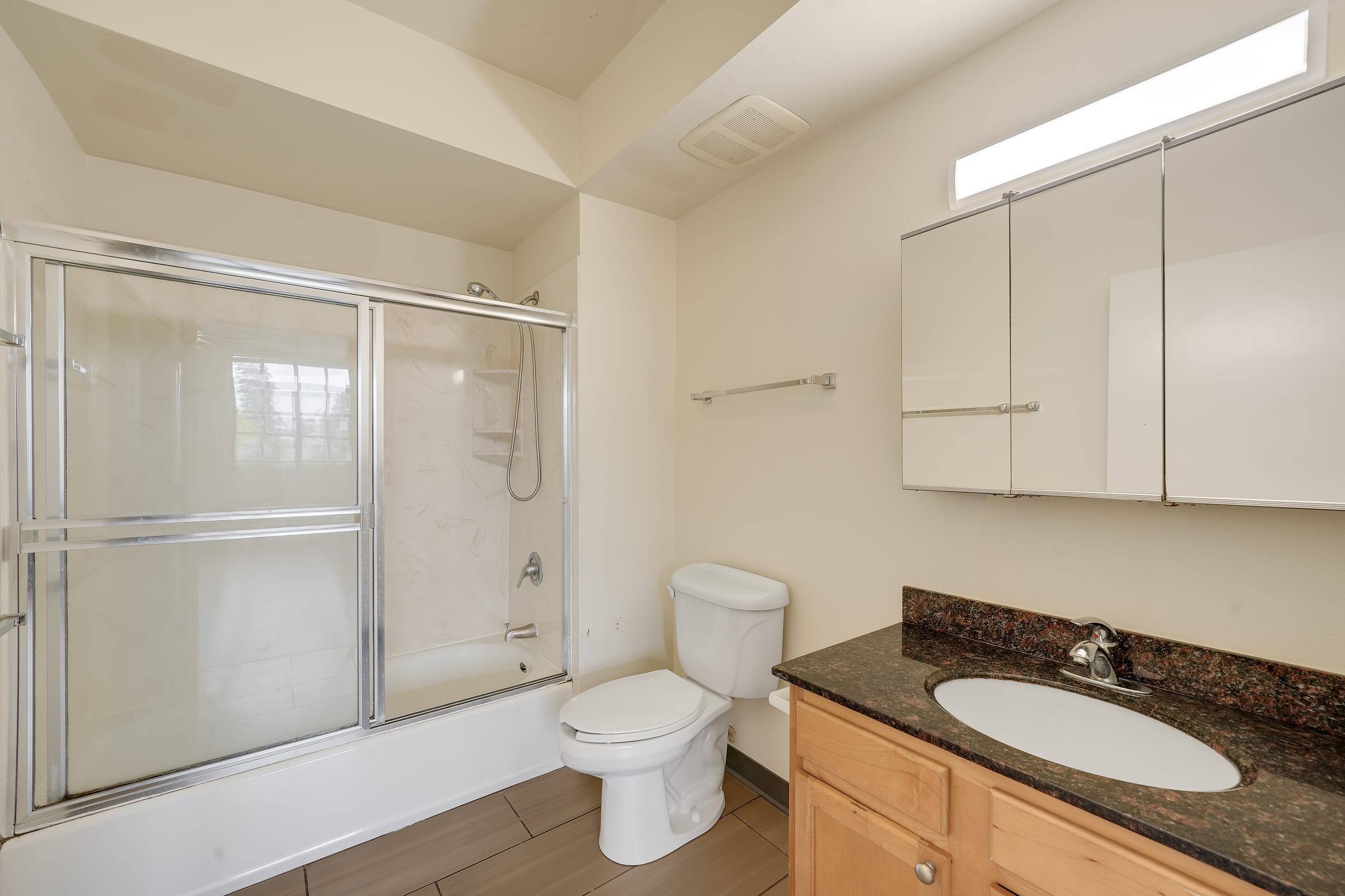 2616 Telegraph Ave #304 — photo 12