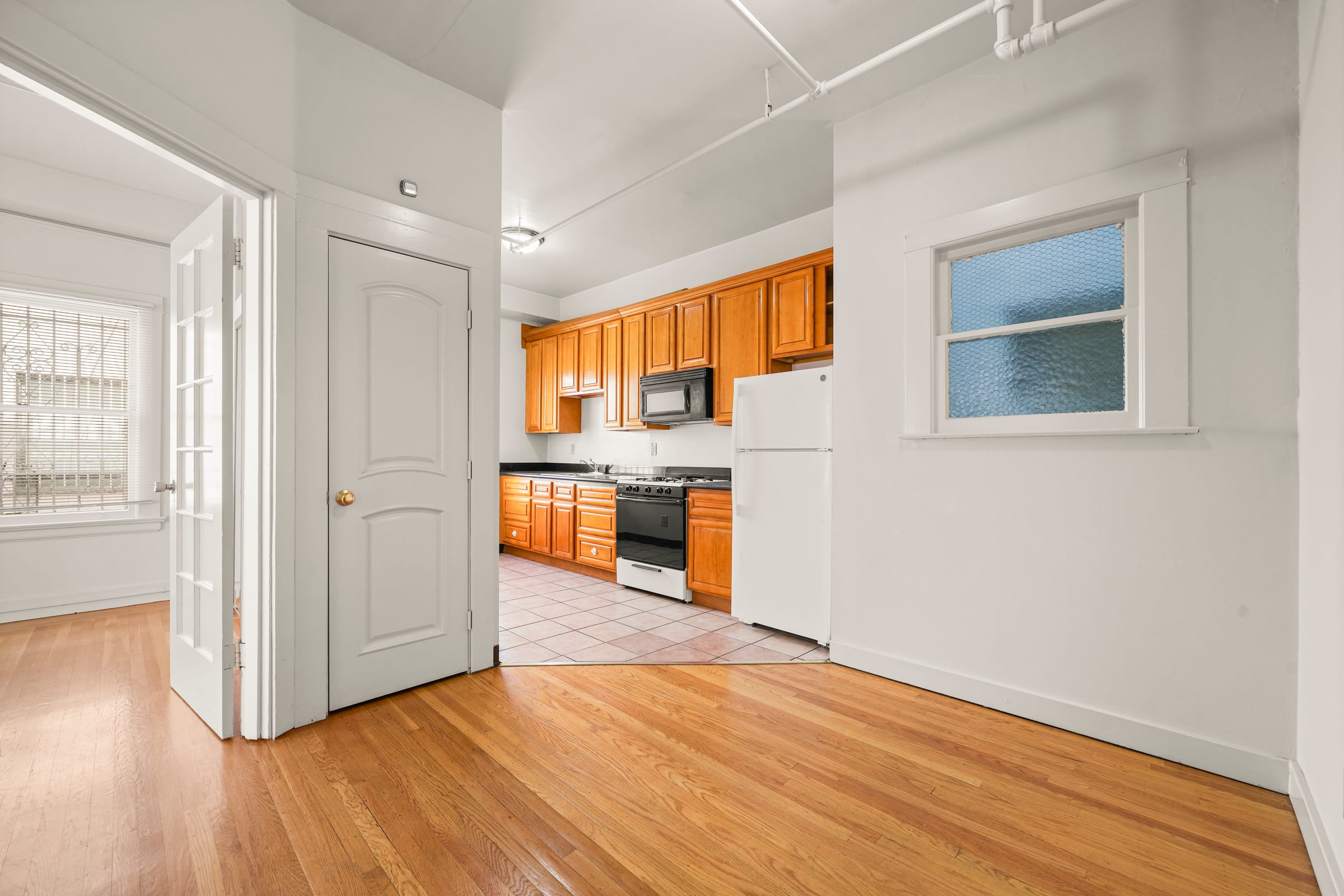 2322 Shattuck Ave #215 — photo 3