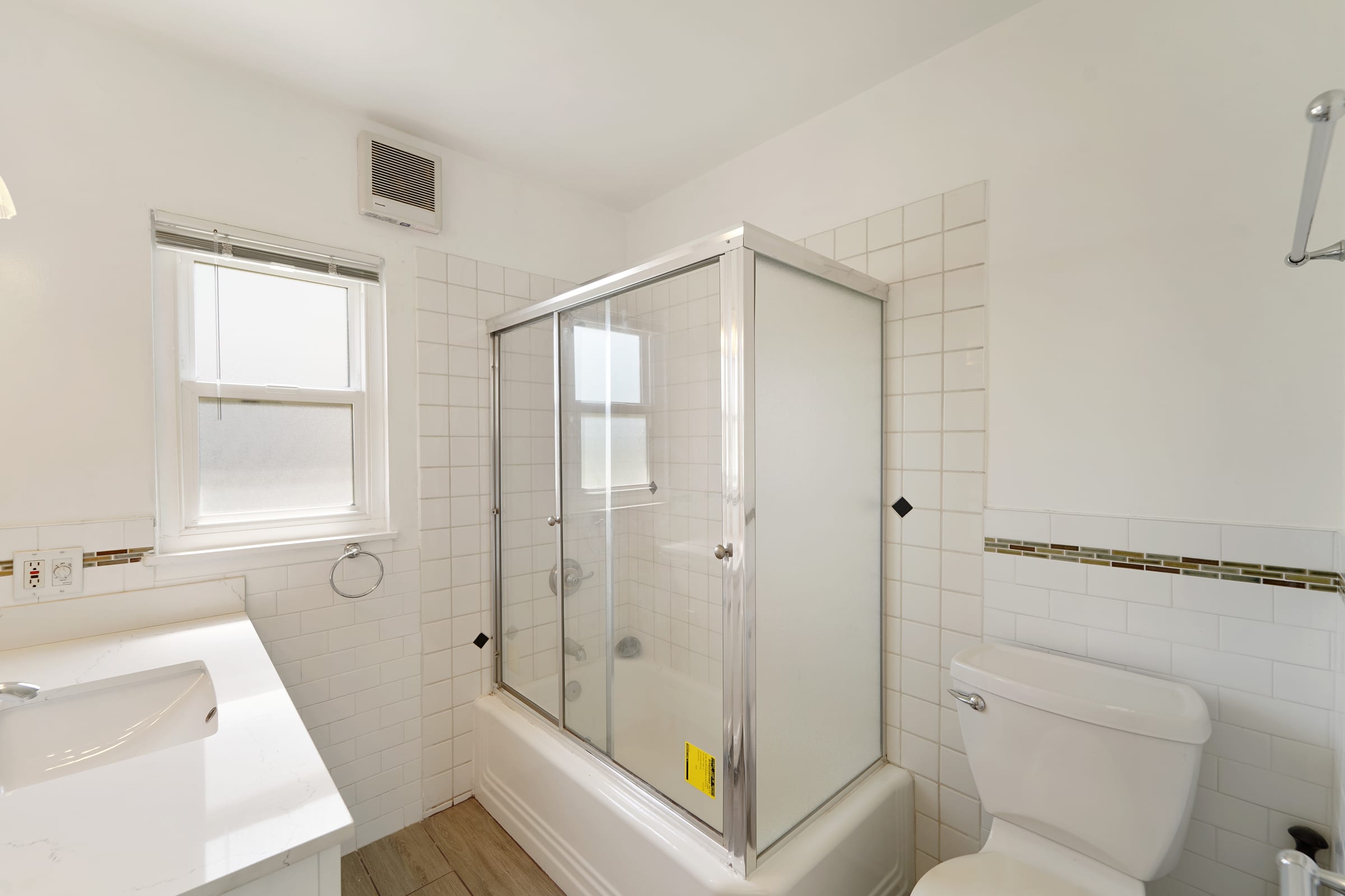 739 Jean st #C — photo 8