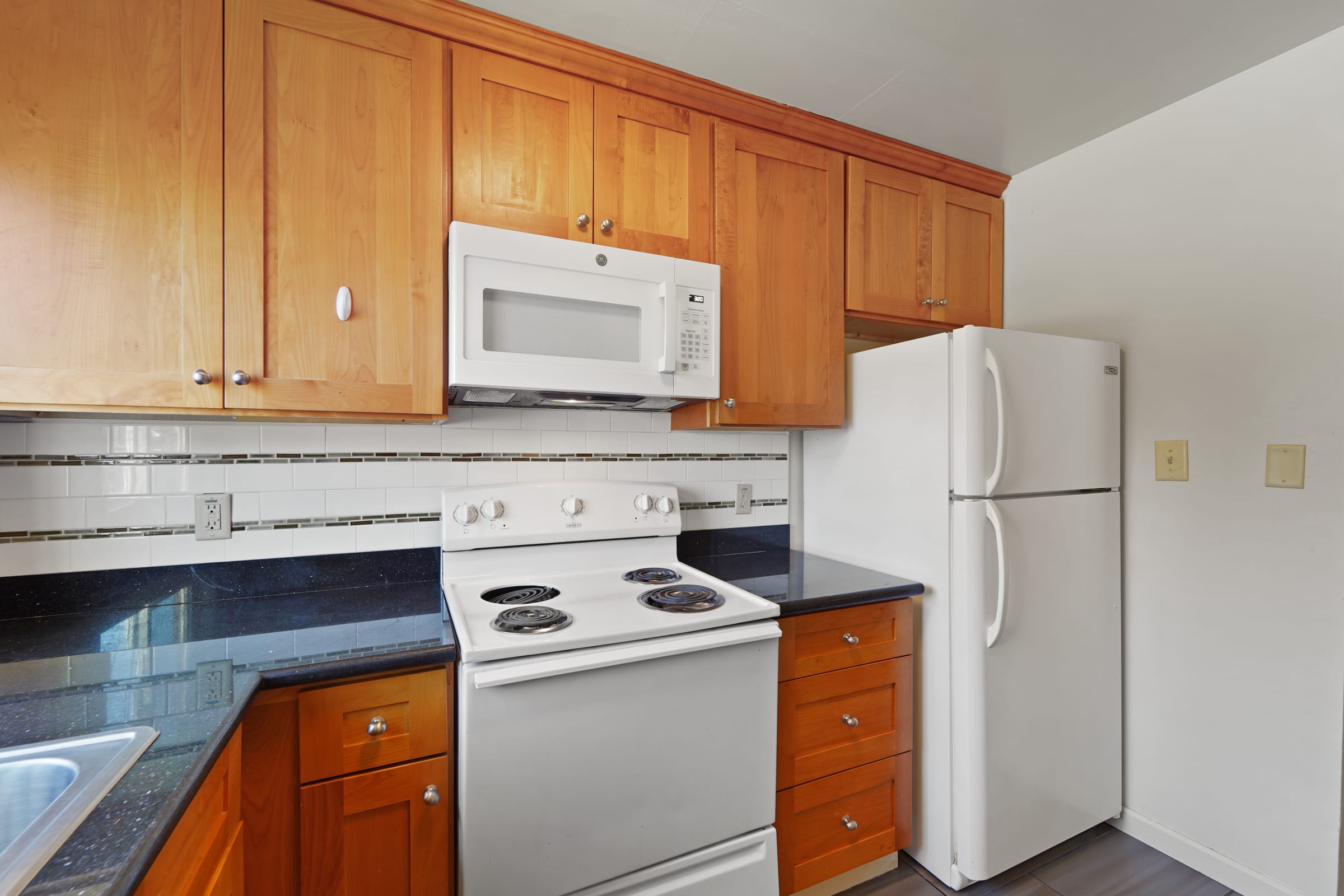 2546 Warring St #3 — photo 31