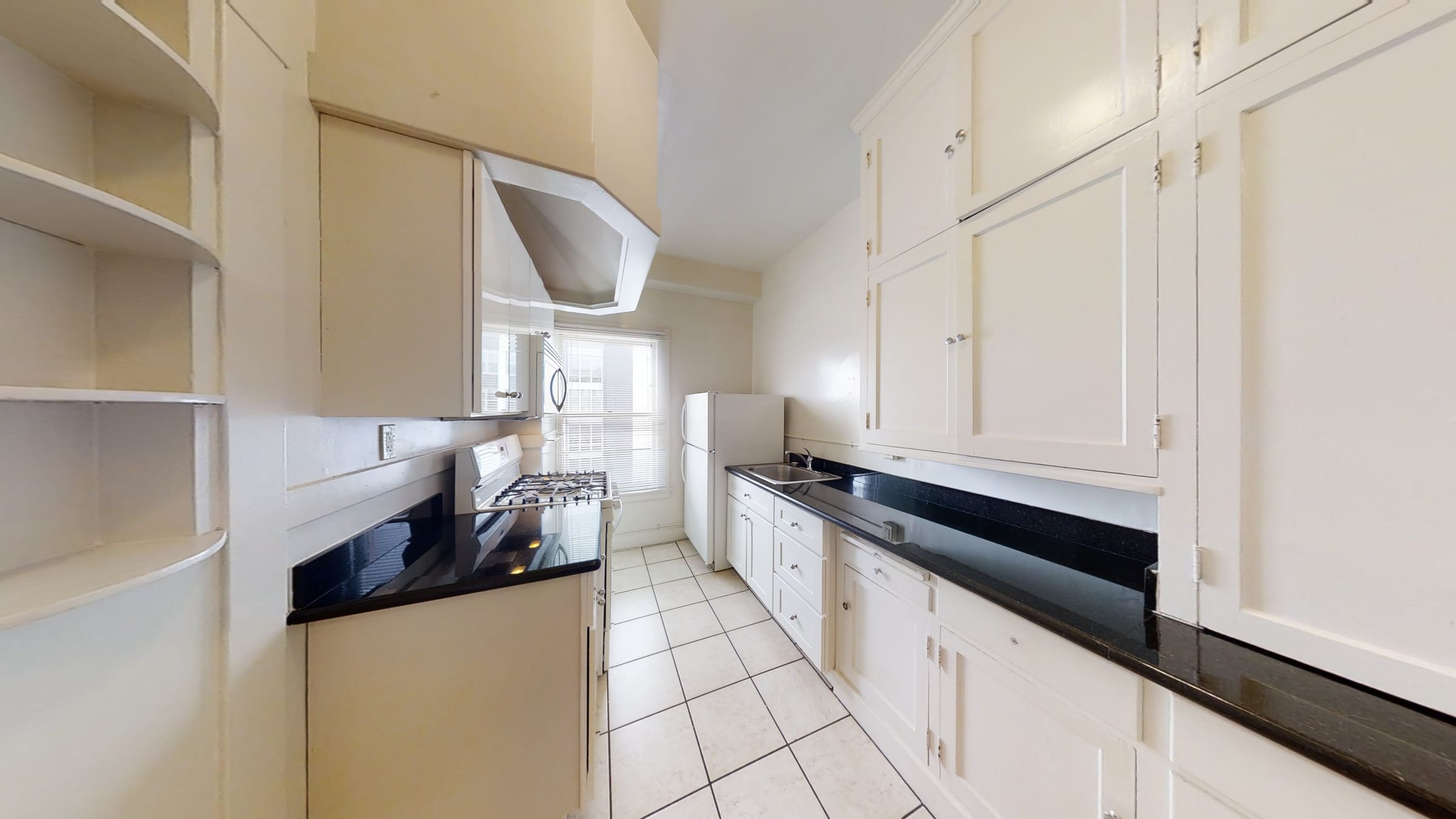 2322 Shattuck Ave #307 — photo 4