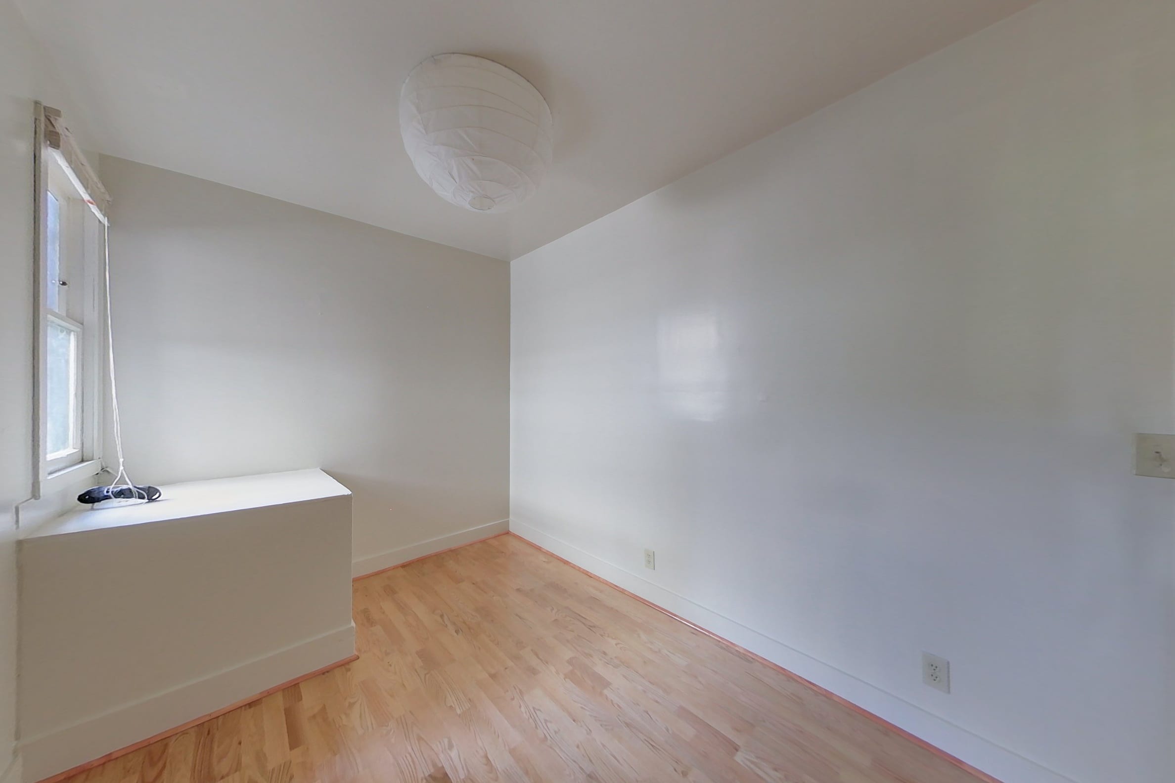 2553 Benvenue Ave #House — photo 10