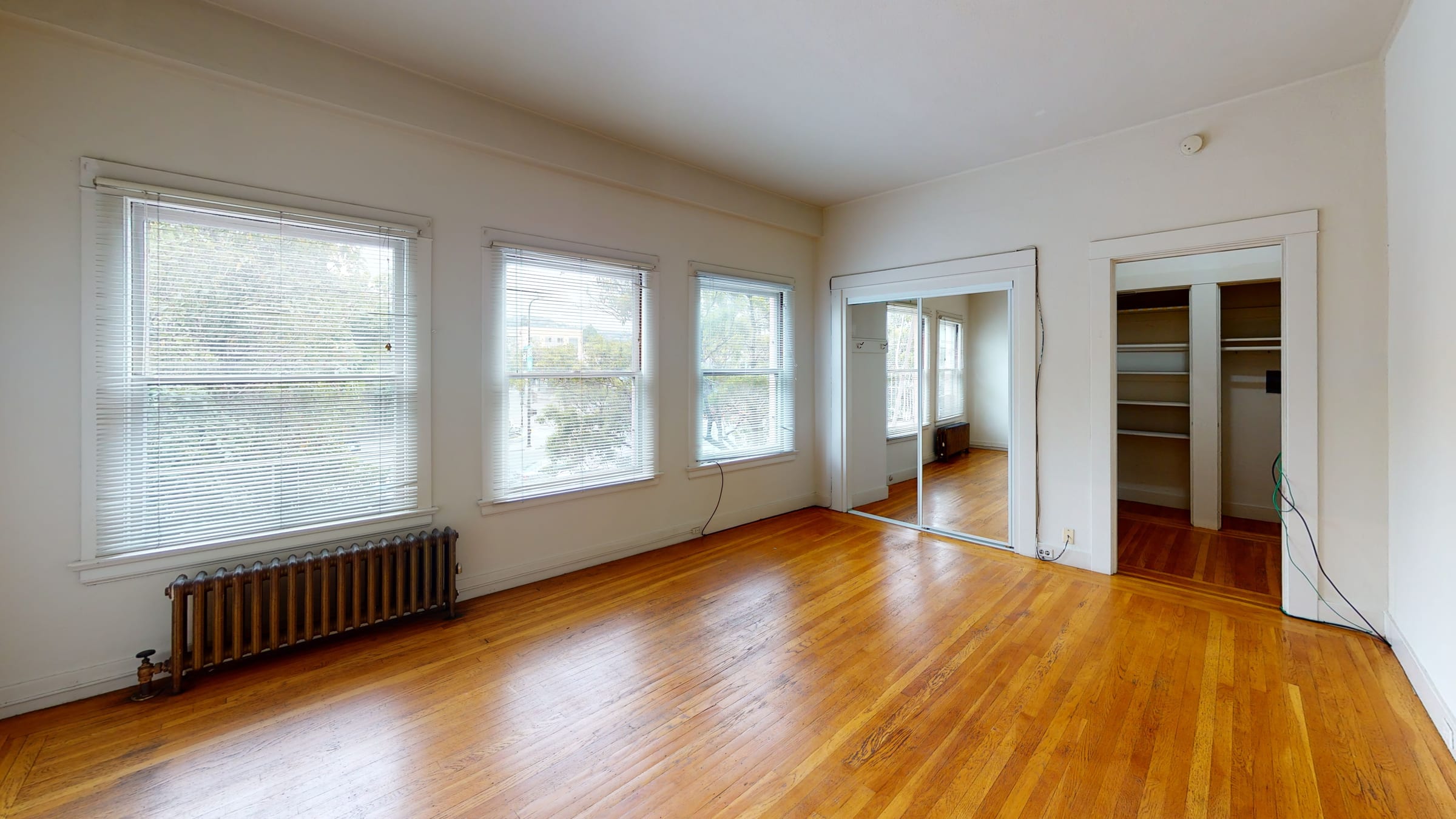 2322 Shattuck Ave #205 — photo 10
