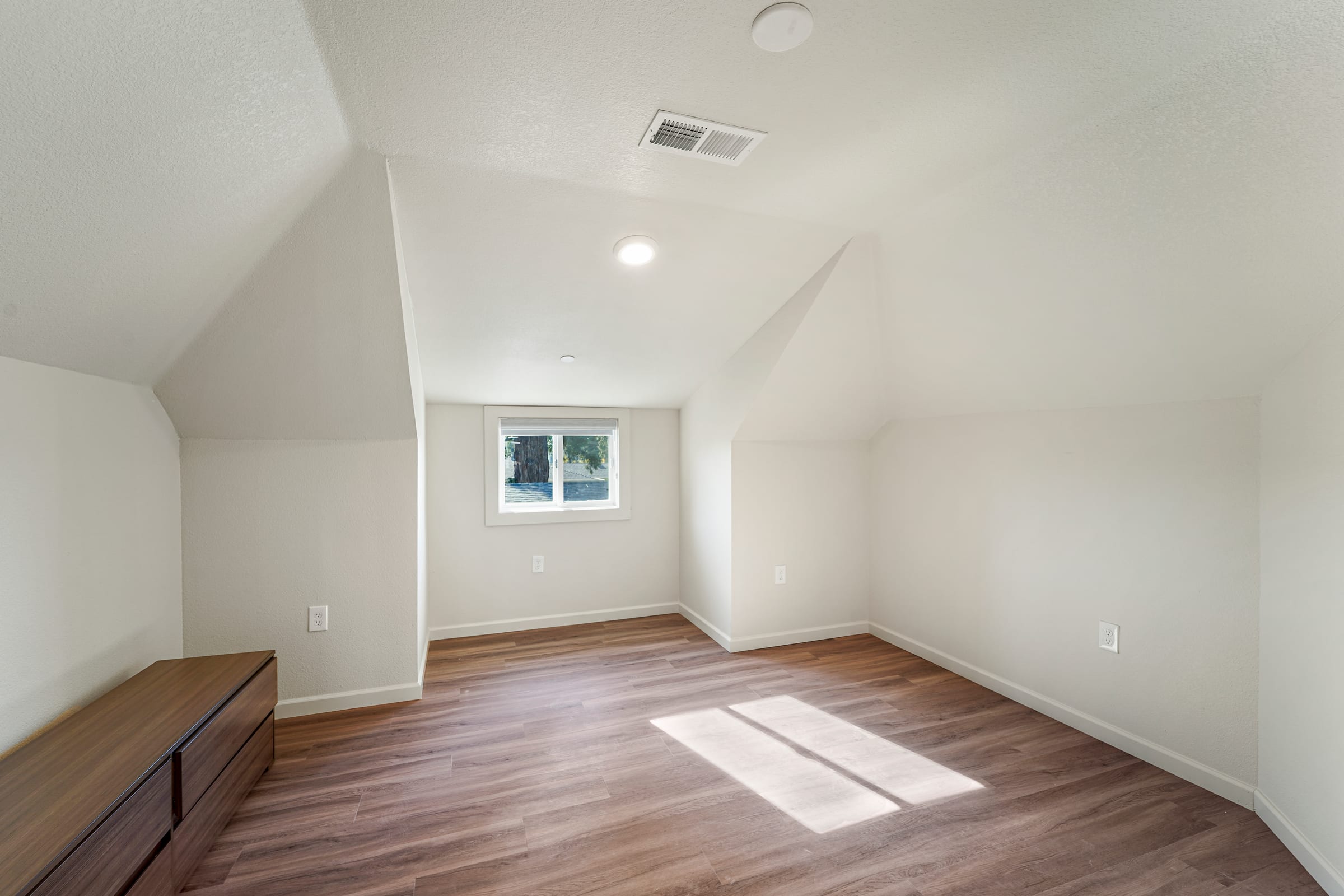 1942 Haste St #4 — photo 50