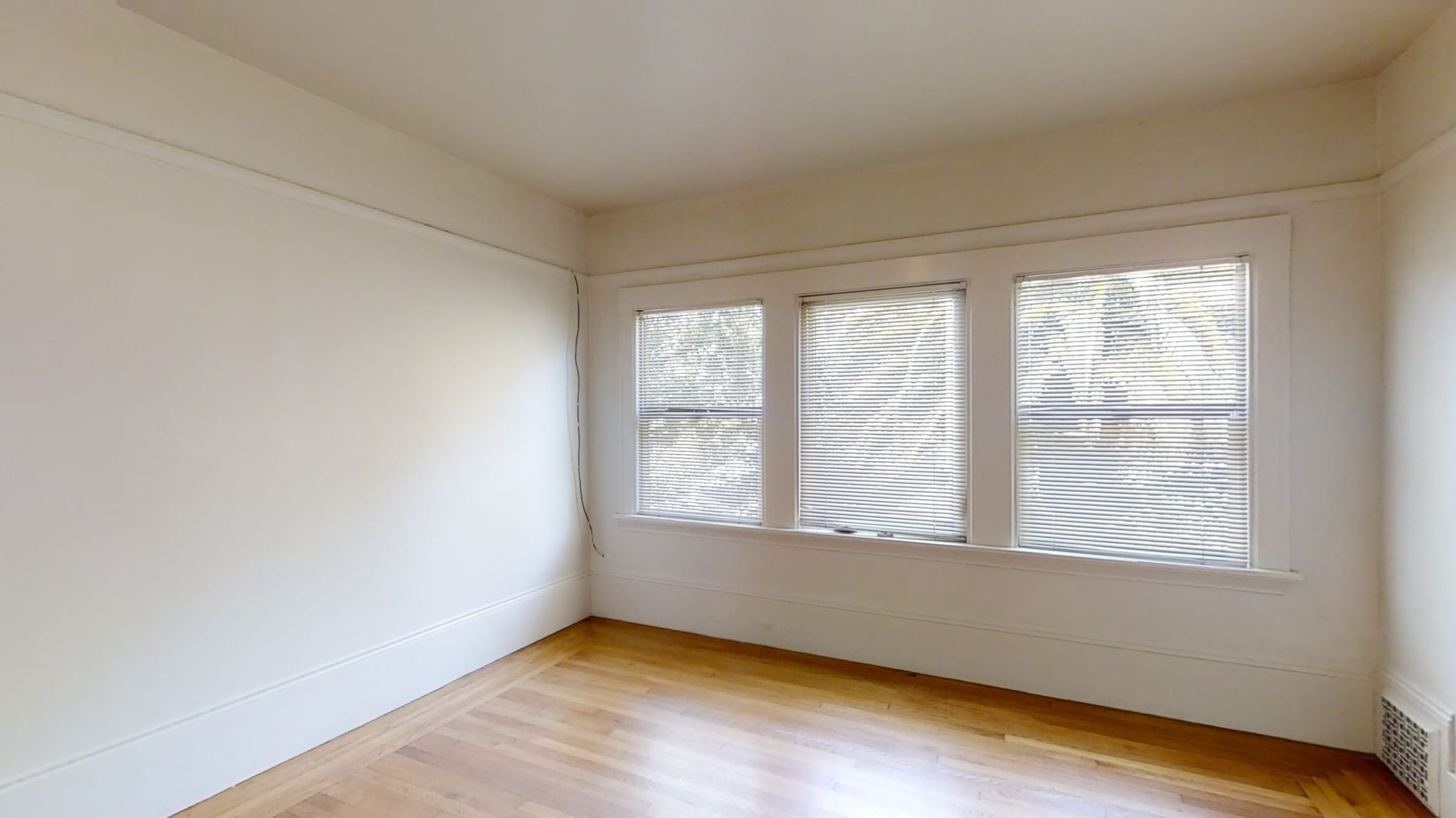 2817 Hillegass Ave — photo 12