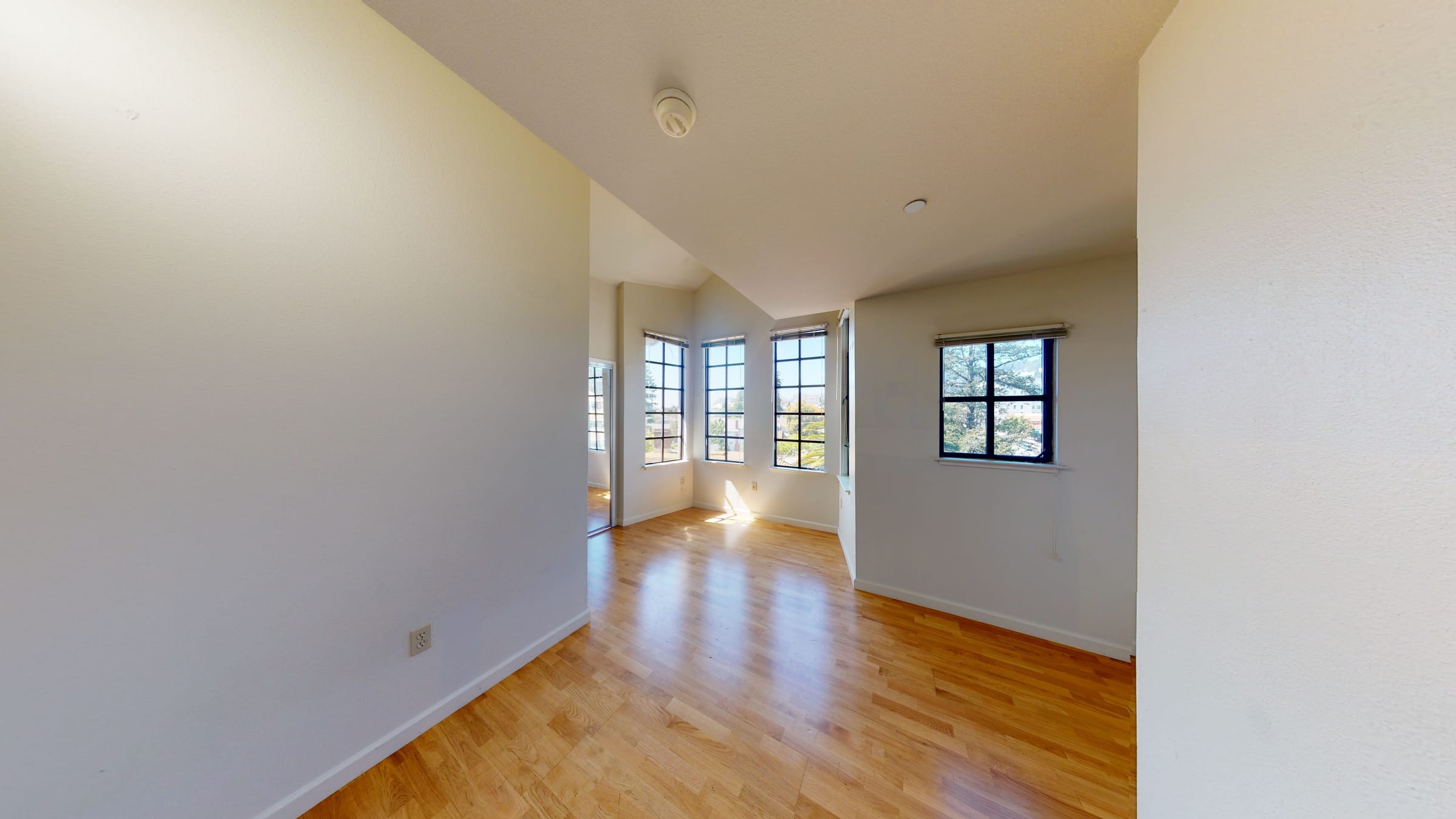 2616 Telegraph Ave #401 — photo 11