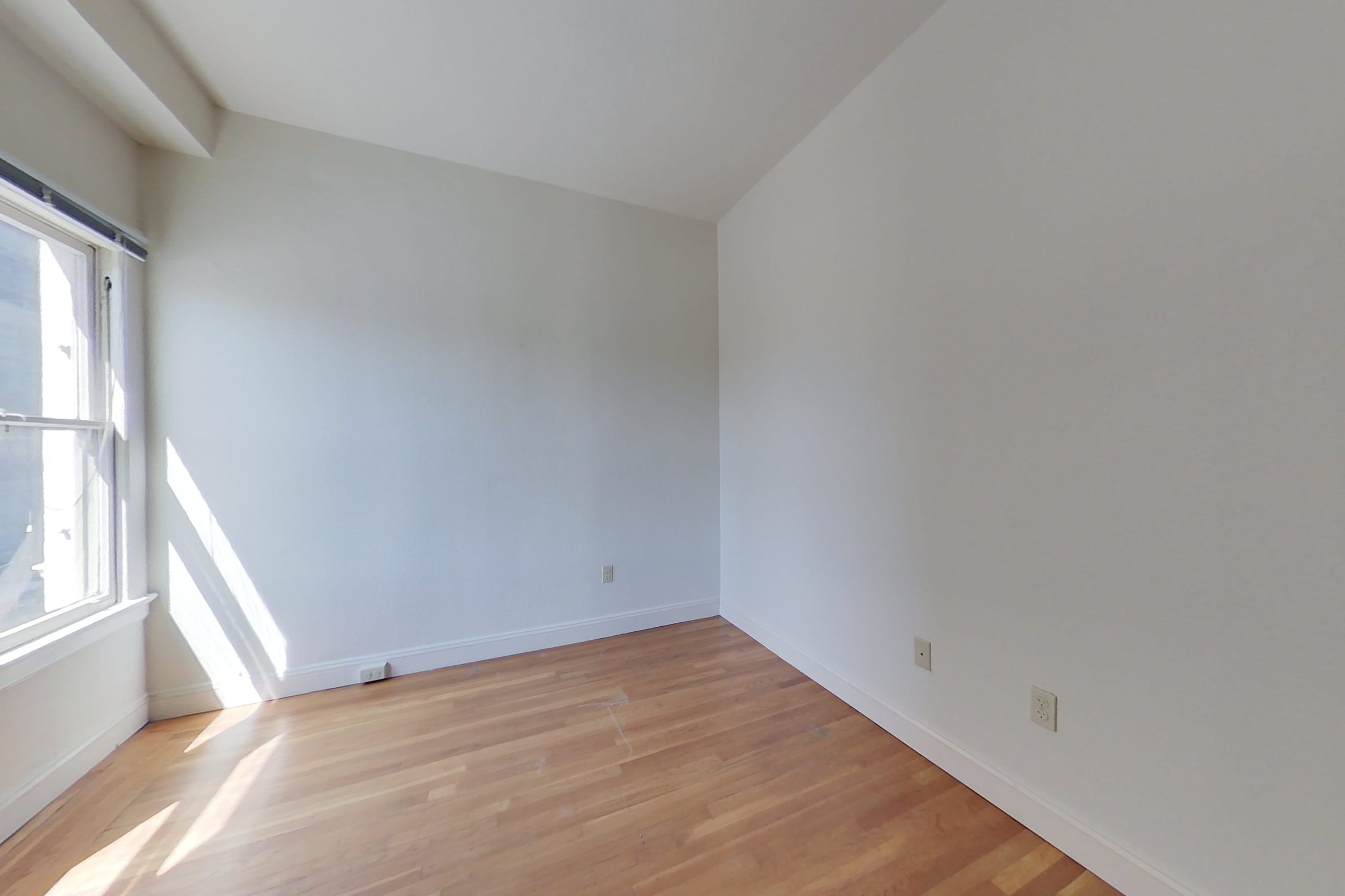 2322 Shattuck Ave #306 — photo 11