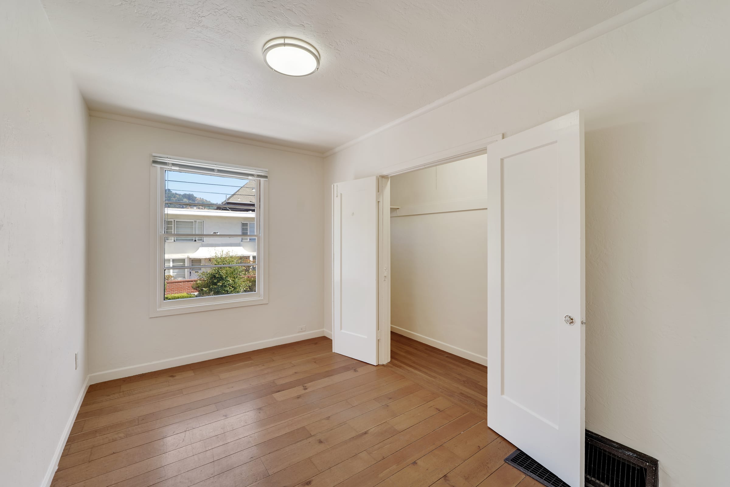 2412 Ellsworth St #14 — photo 5