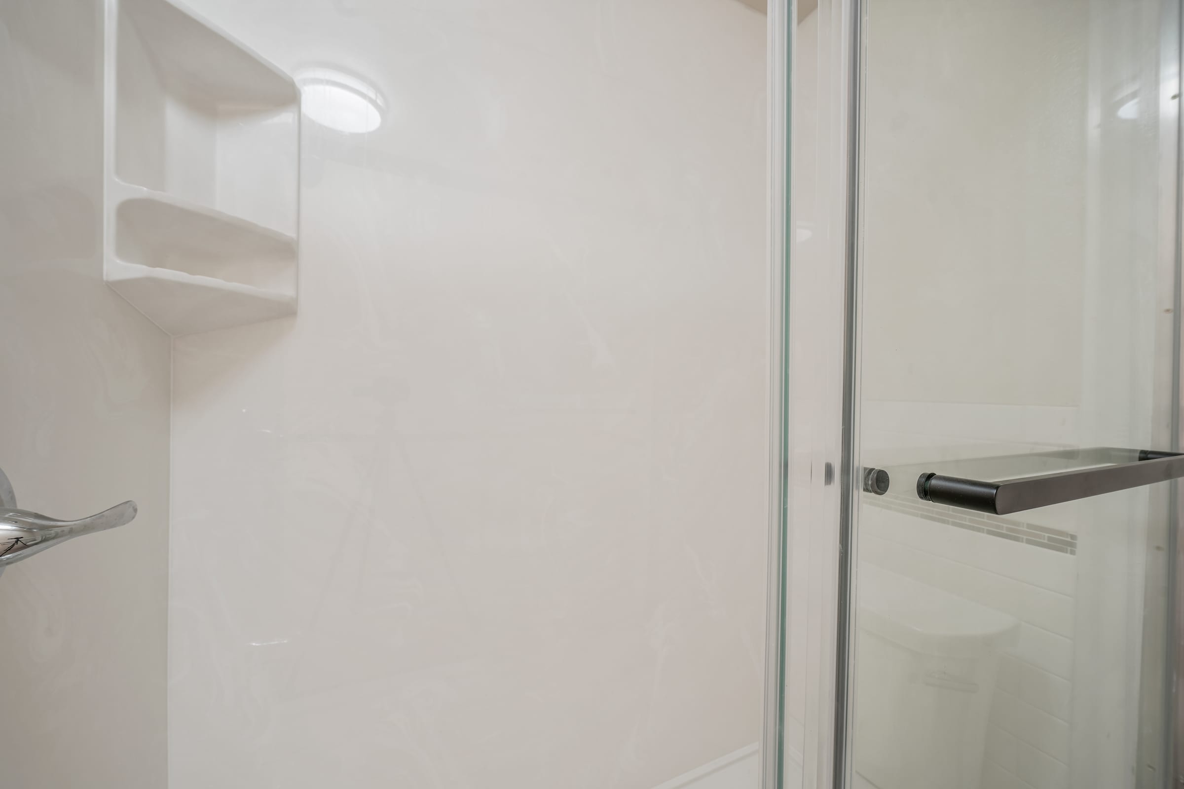 2541 Benvenue Ave — photo 10