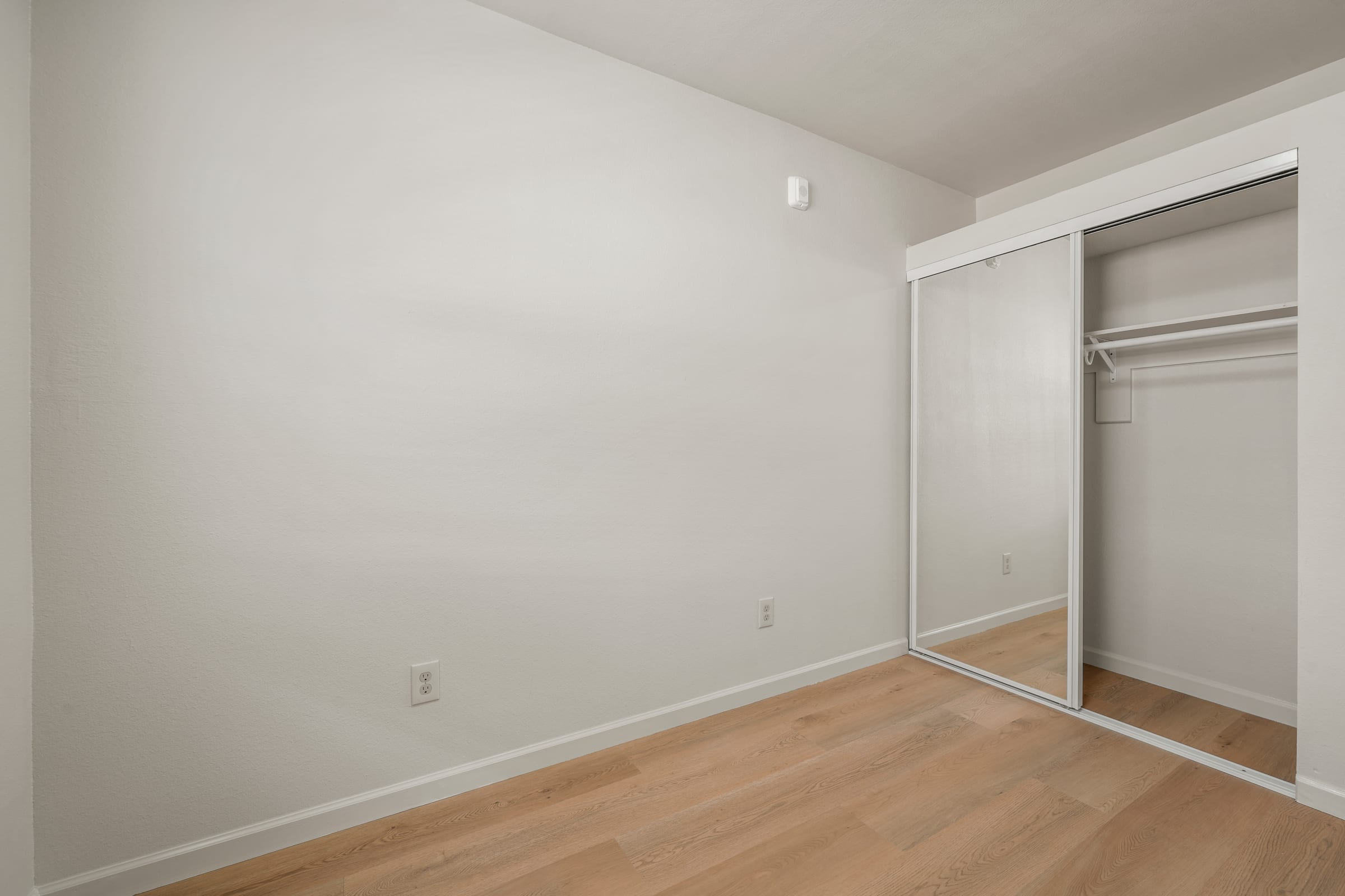 2541 Benvenue Ave — photo 12