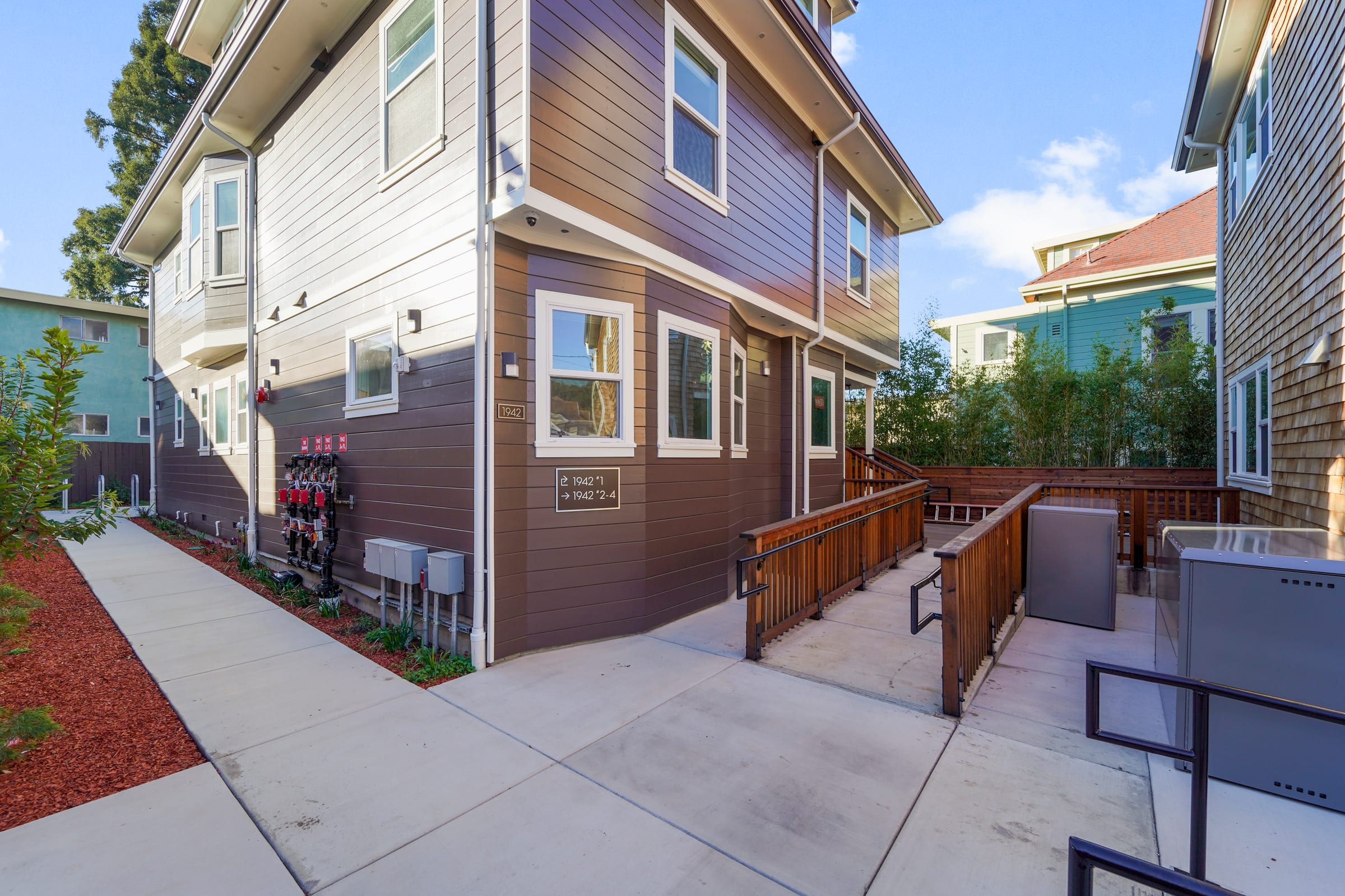 1942 Haste St #2 — photo 25