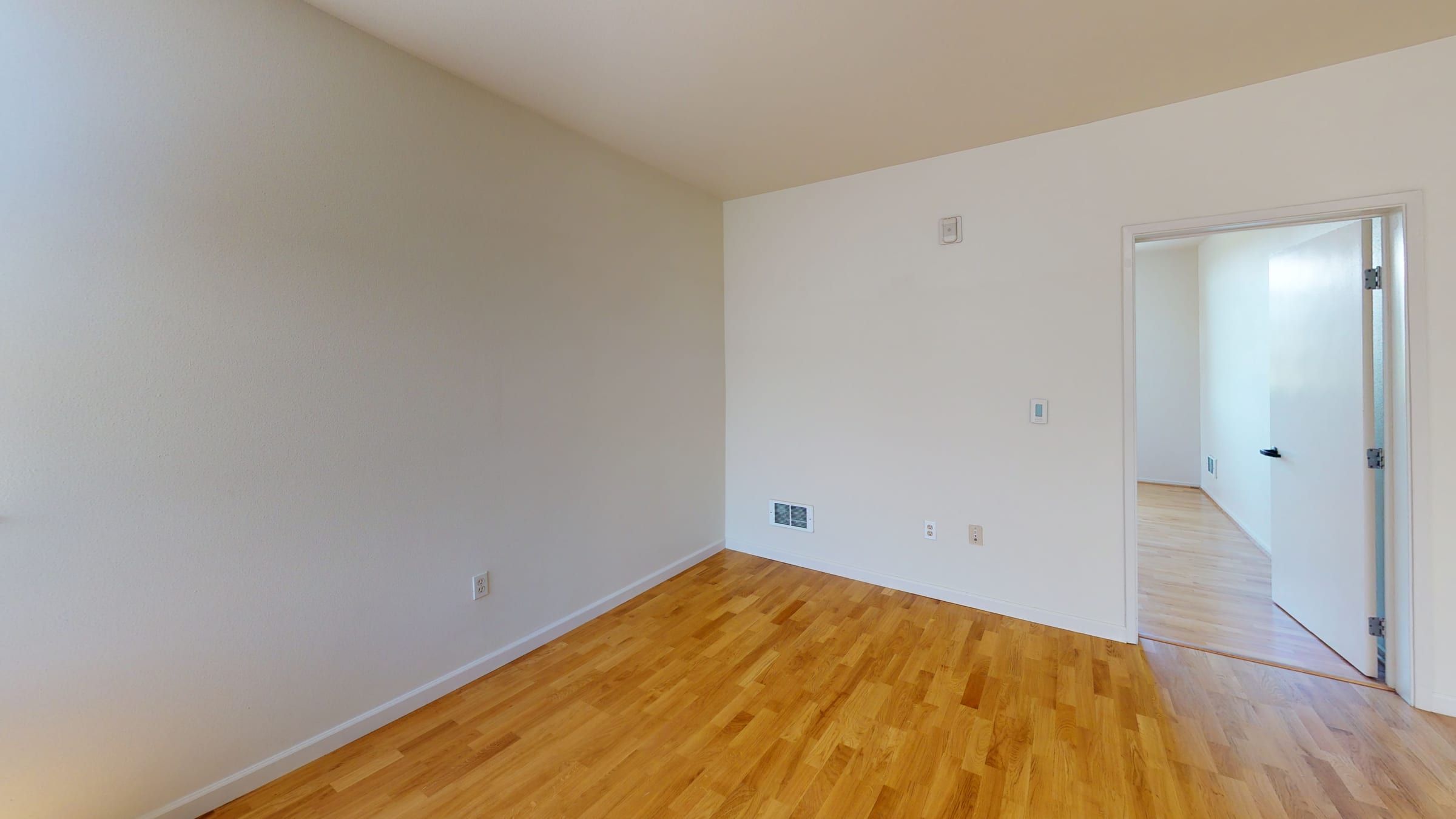 2616 Telegraph Ave #405 — photo 15