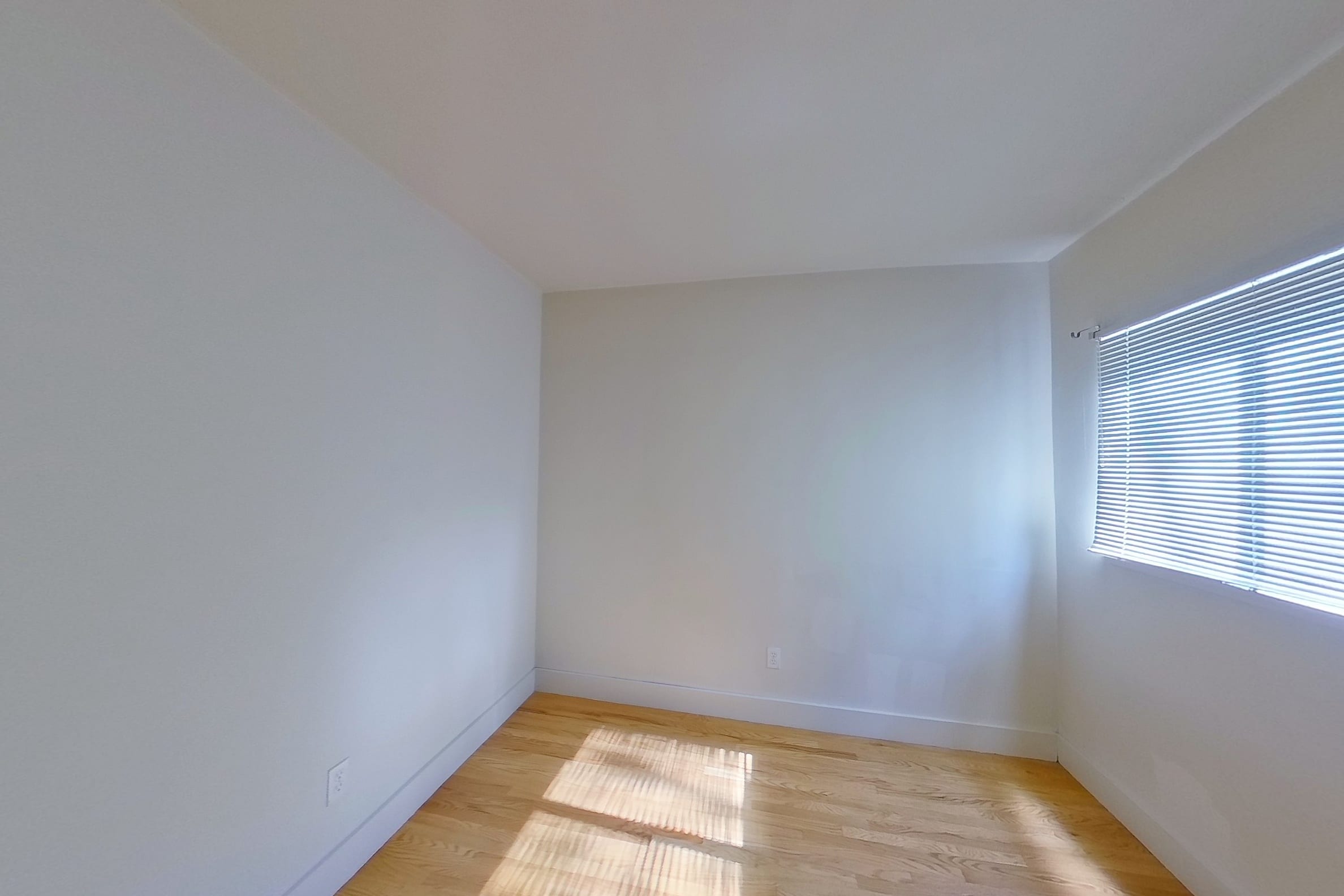 2732 Benvenue Ave #1 — photo 8
