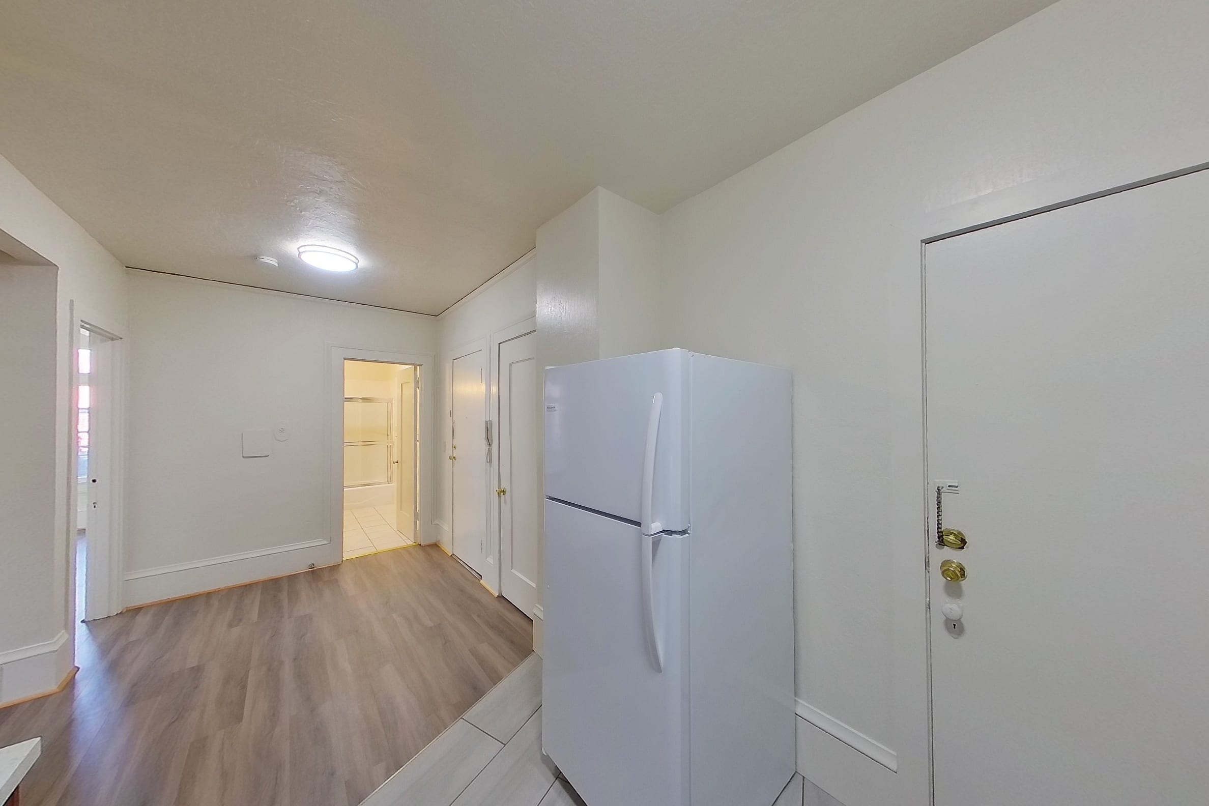 2126 Bancroft #1 — photo 5