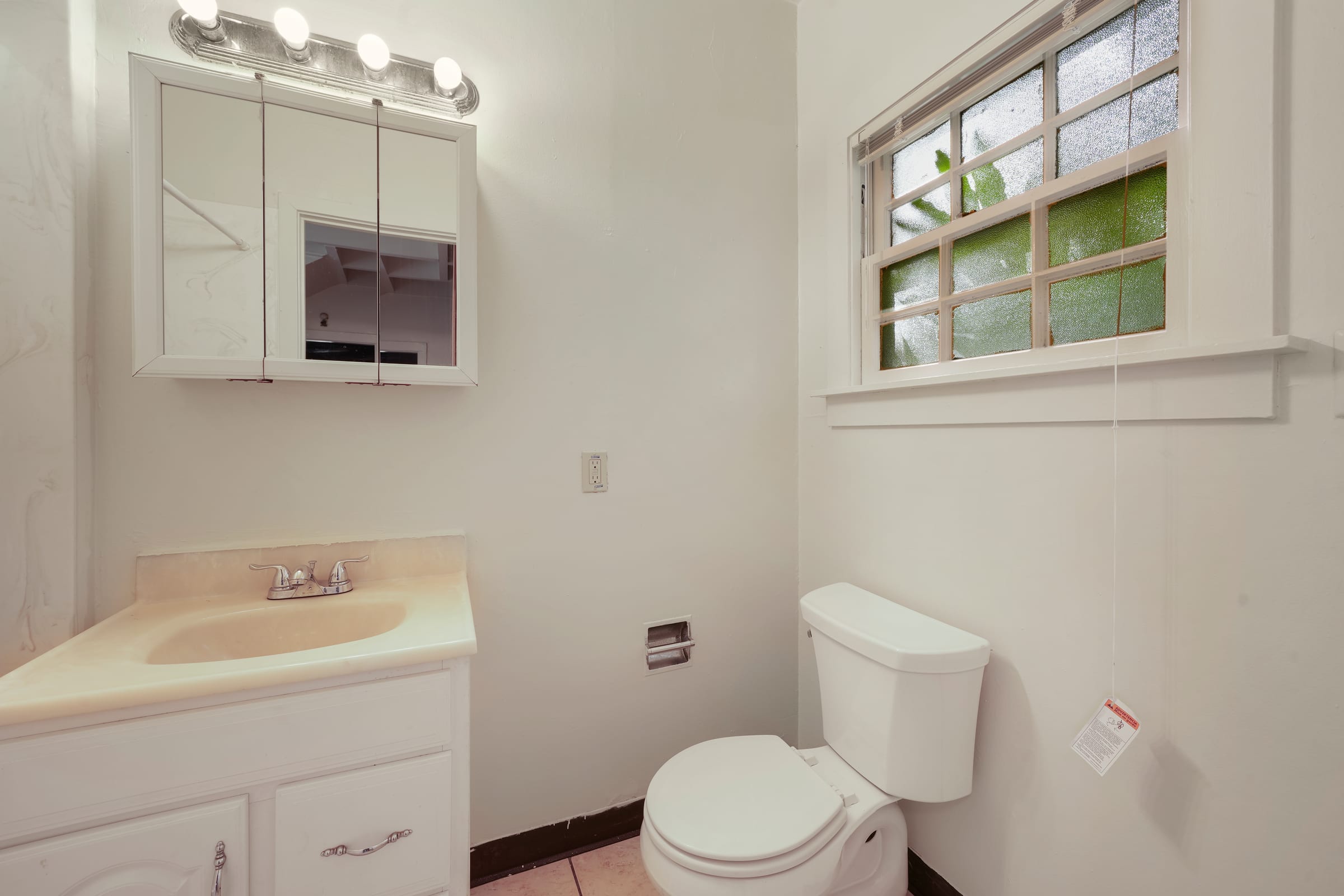 2551 Benvenue Ave — photo 10