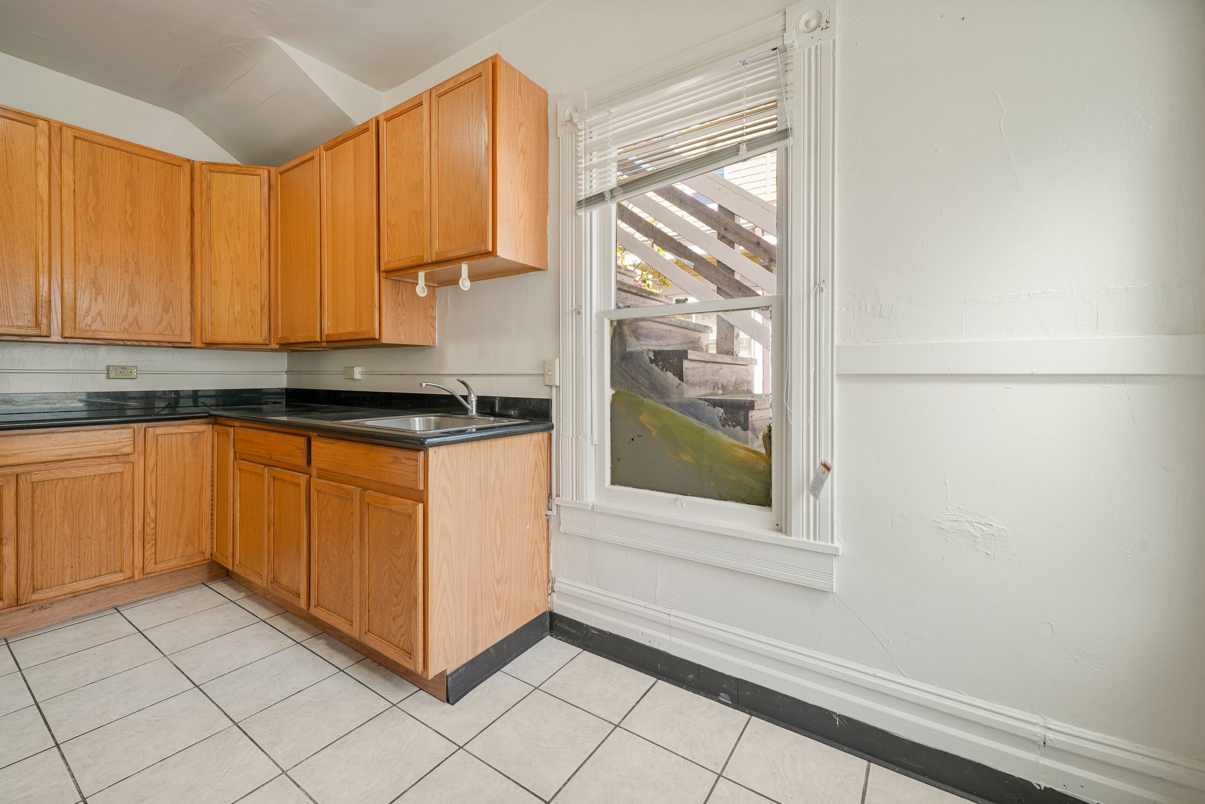 2545 Benvenue Ave #2 — photo 20