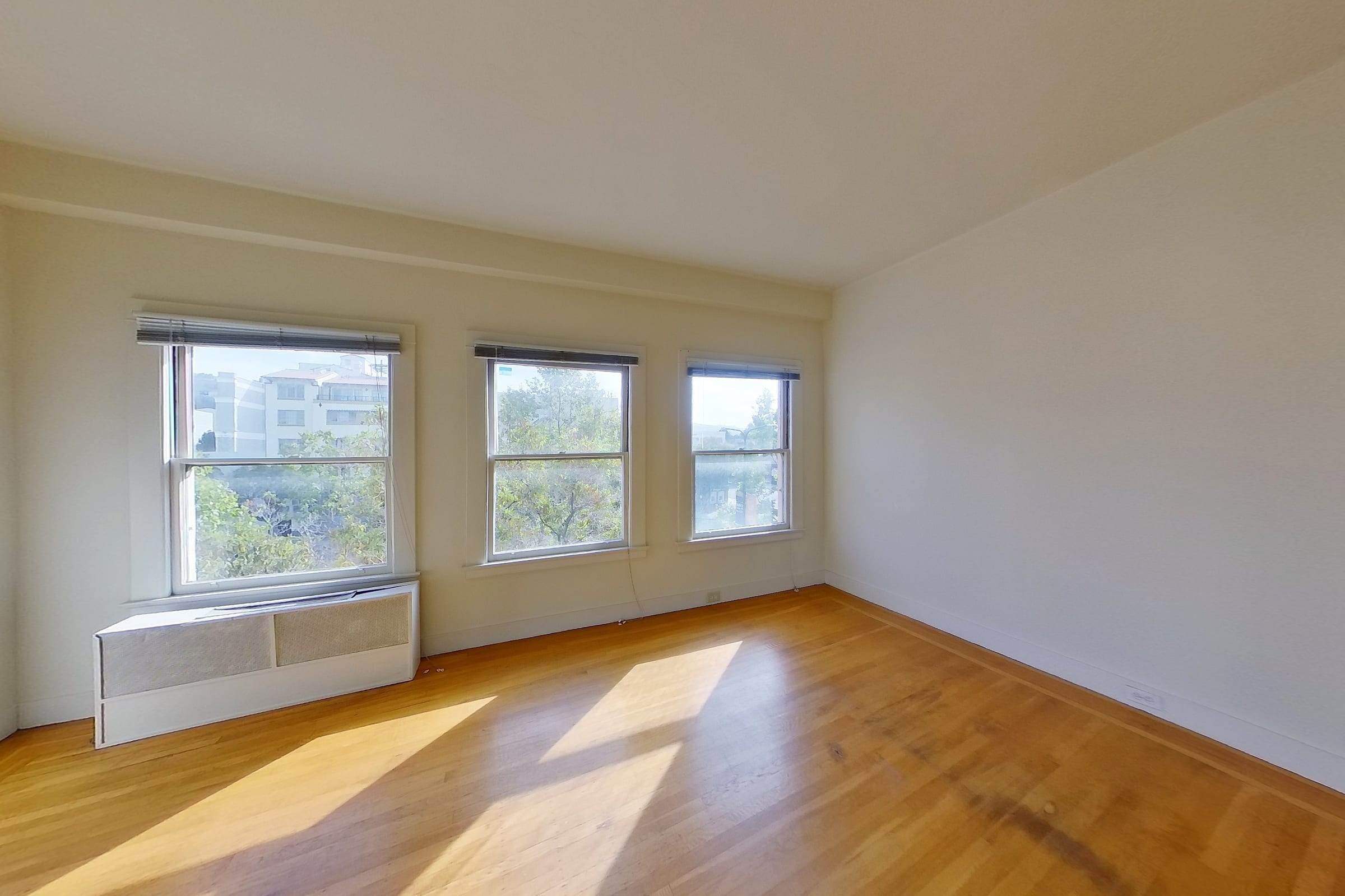 2322 Shattuck Ave #303 — photo 11