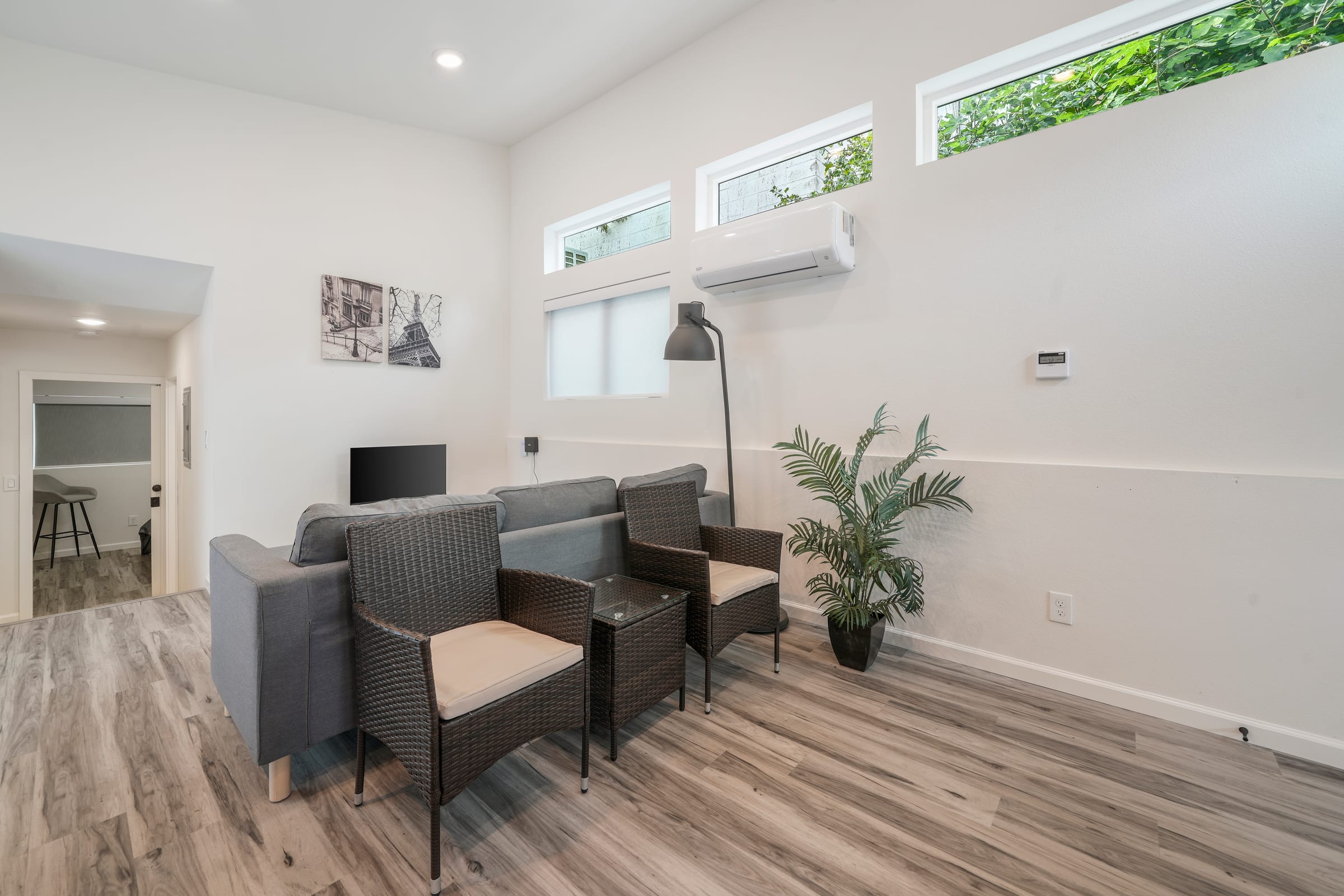 737 Jean St. — photo 2
