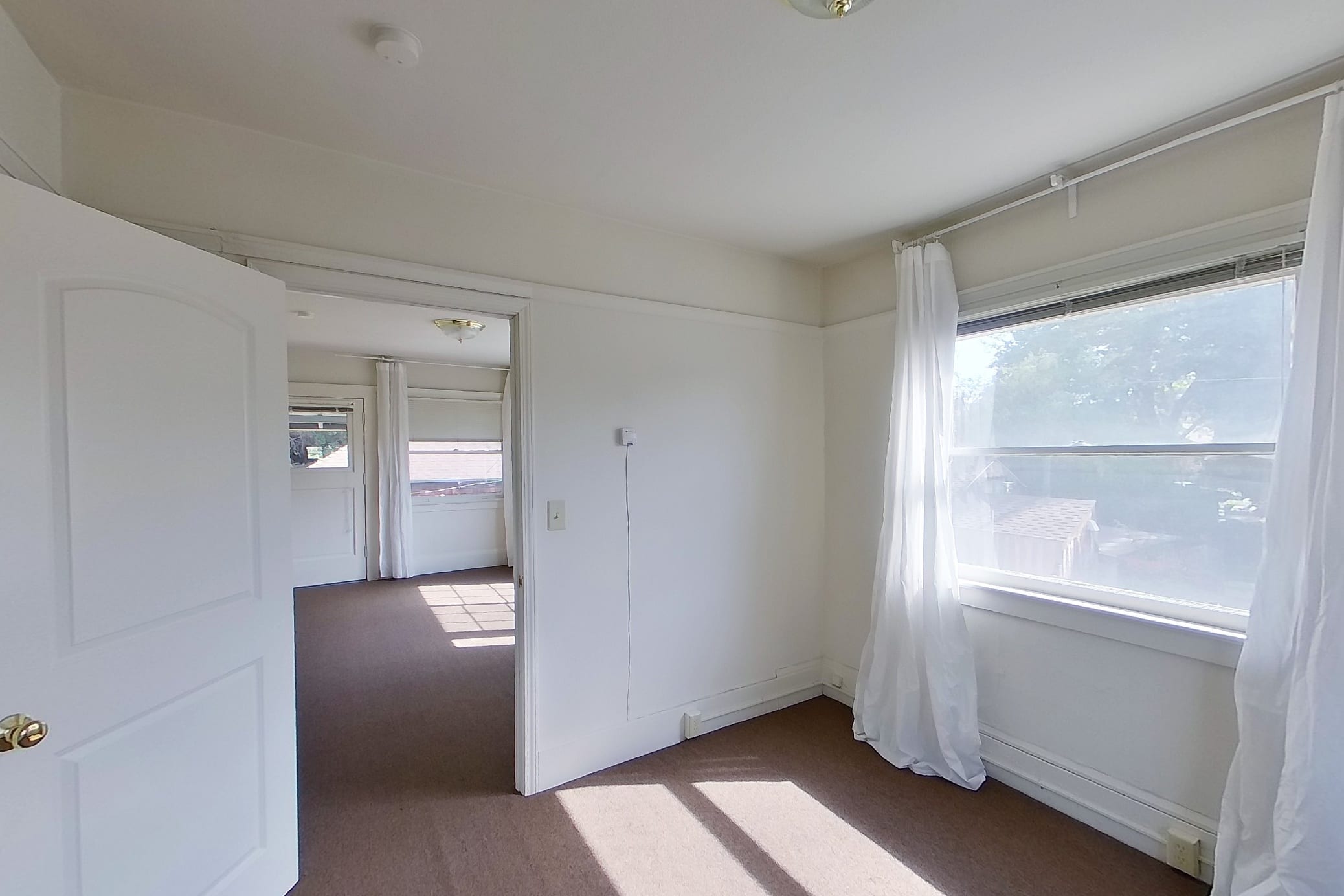 2545 Benvenue Ave #D — photo 11